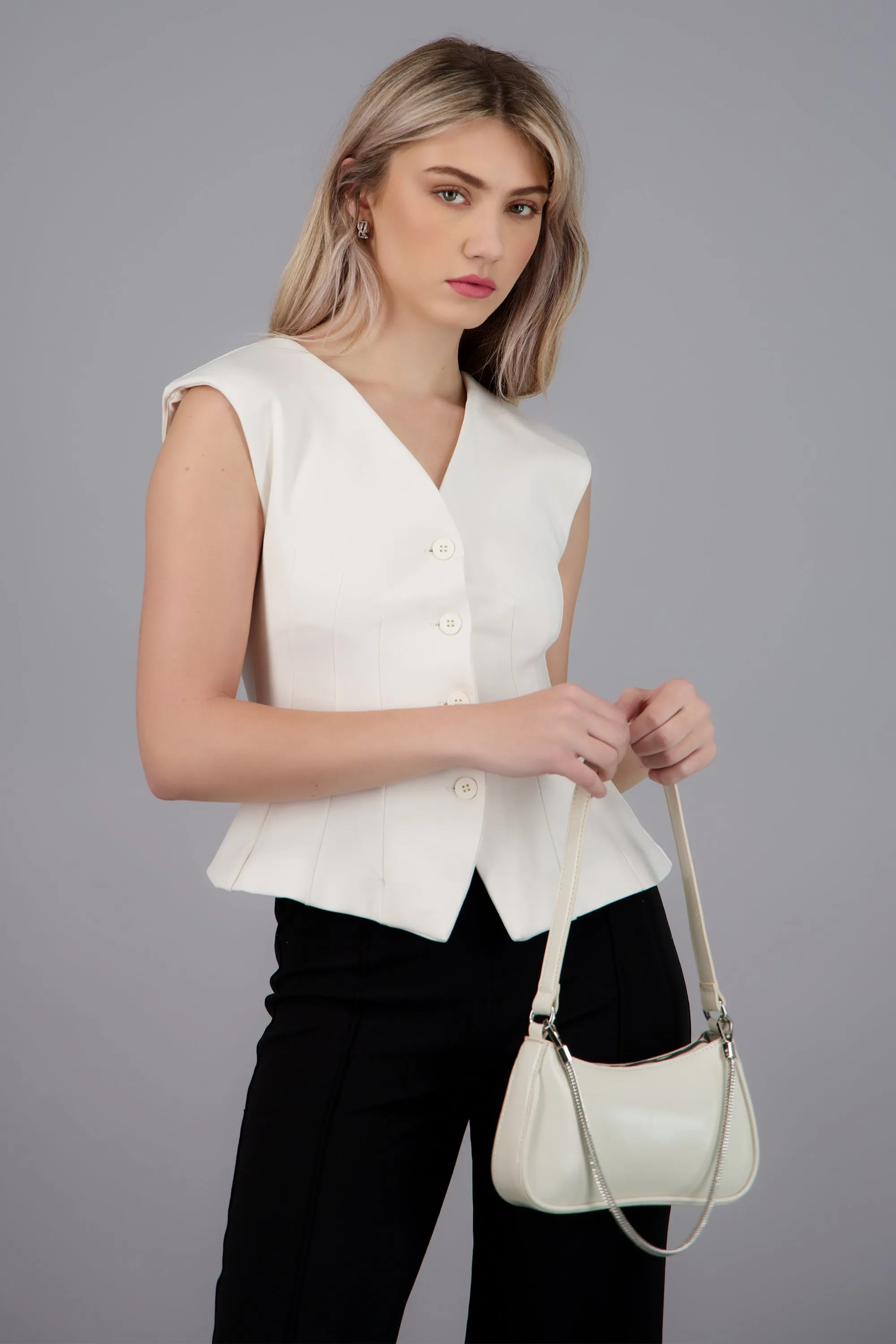 Chaleco detalle pinzas sold by Shasa product image thumbnail 2