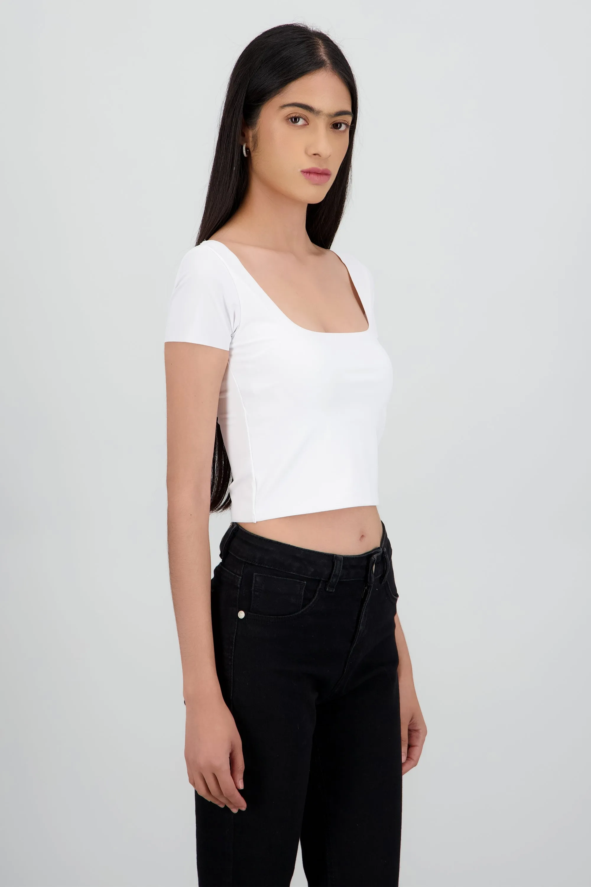 Top escote cuadrado doble tel sold by Shasa product image thumbnail 3