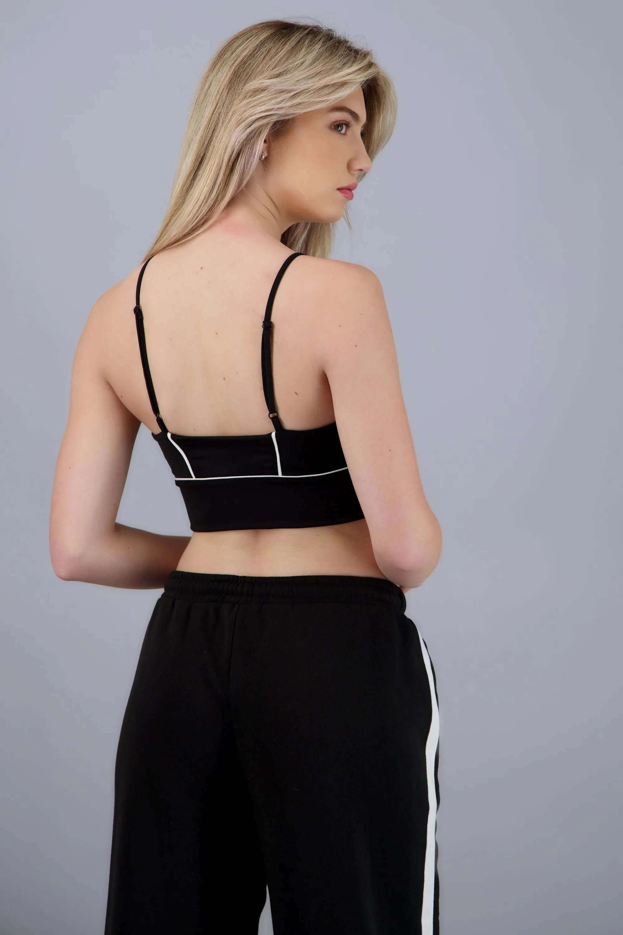 Top deportivo con contraste sold by Shasa product image thumbnail 4