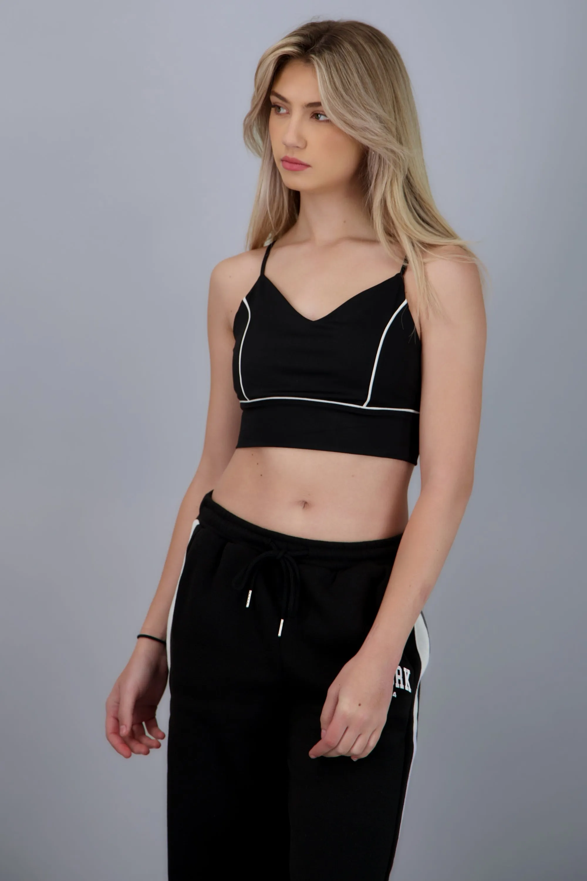 Top deportivo con contraste sold by Shasa product image thumbnail 2