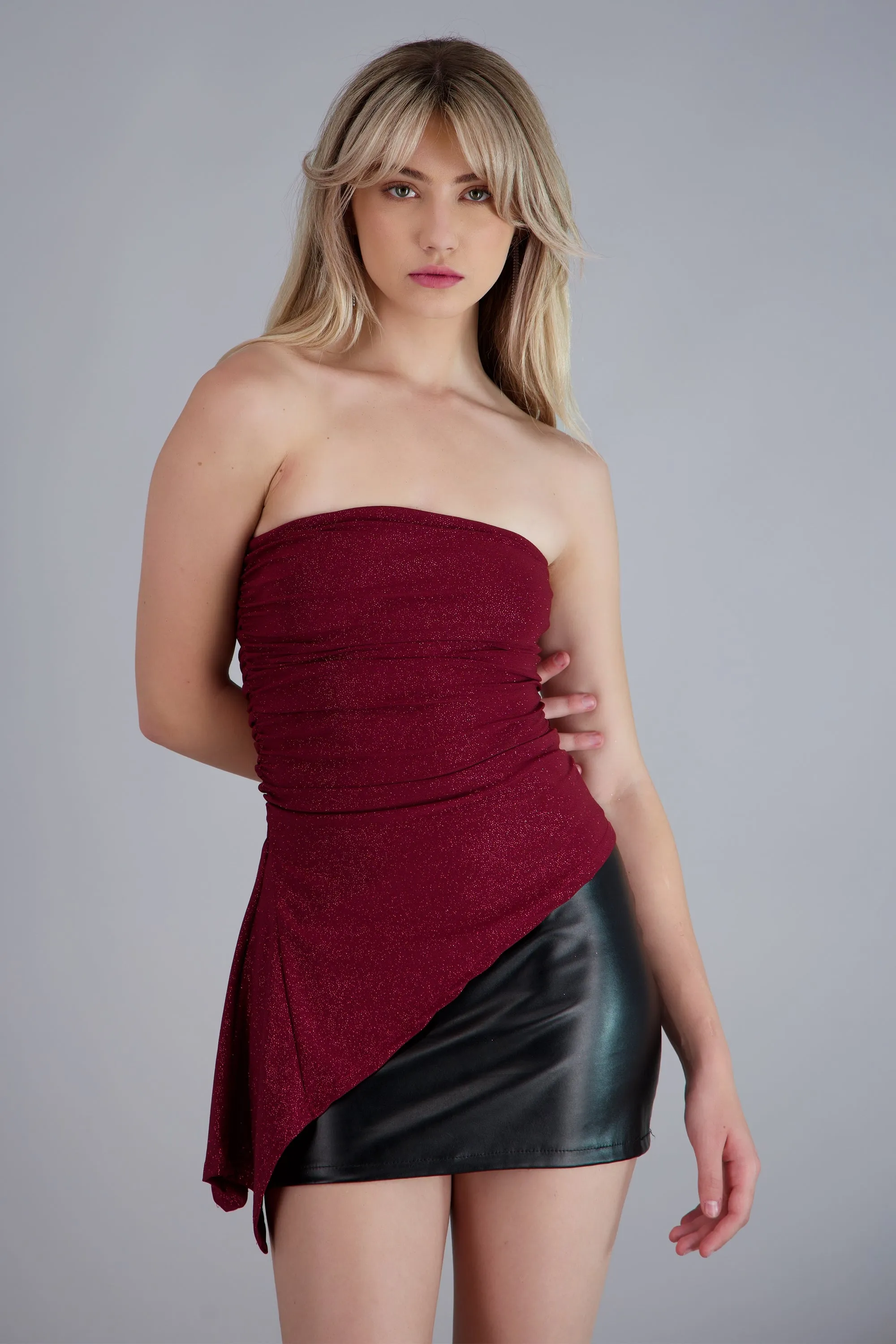 Top asimetrico brillos sold by Shasa product image thumbnail 2