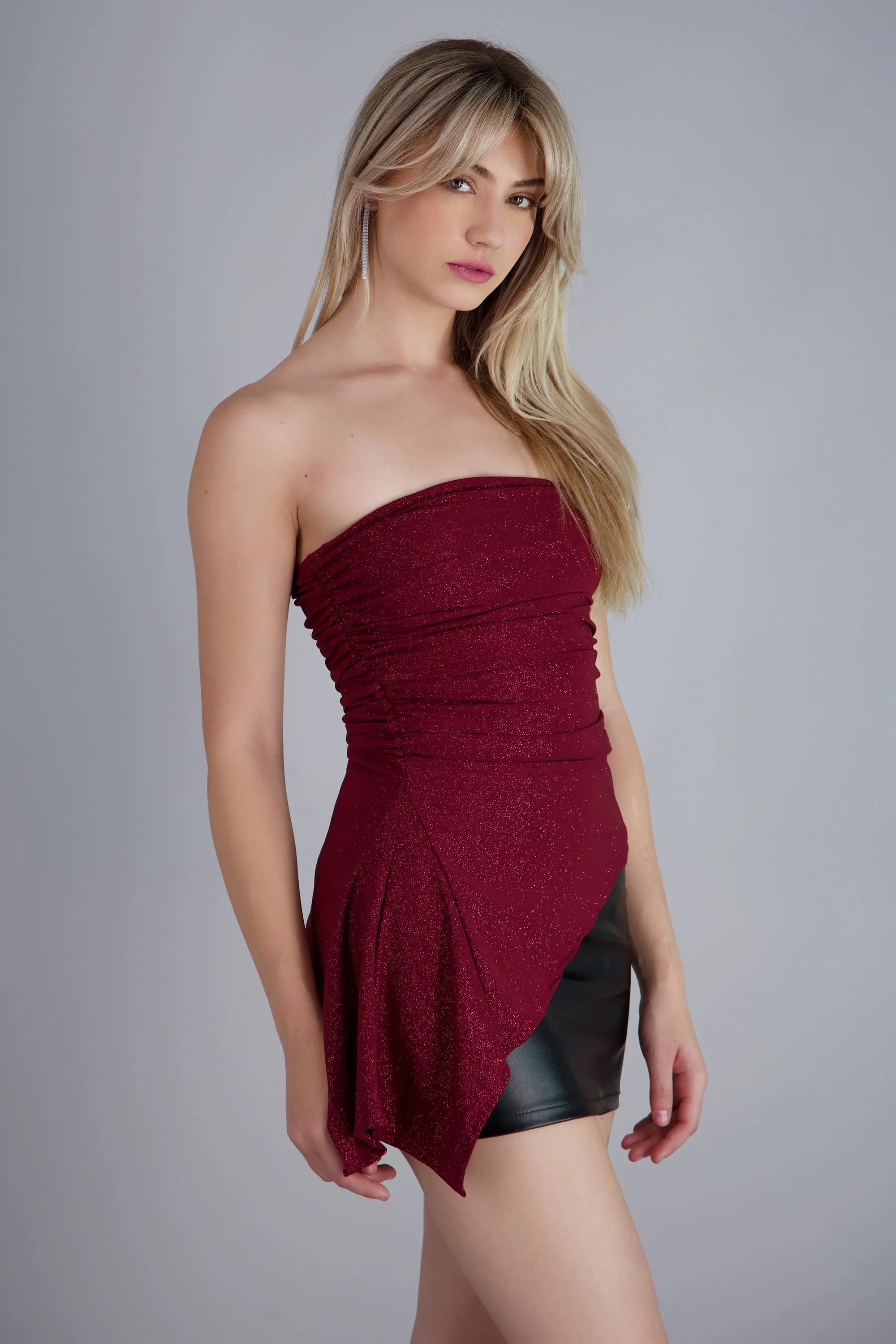 Top asimetrico brillos sold by Shasa product image thumbnail 3