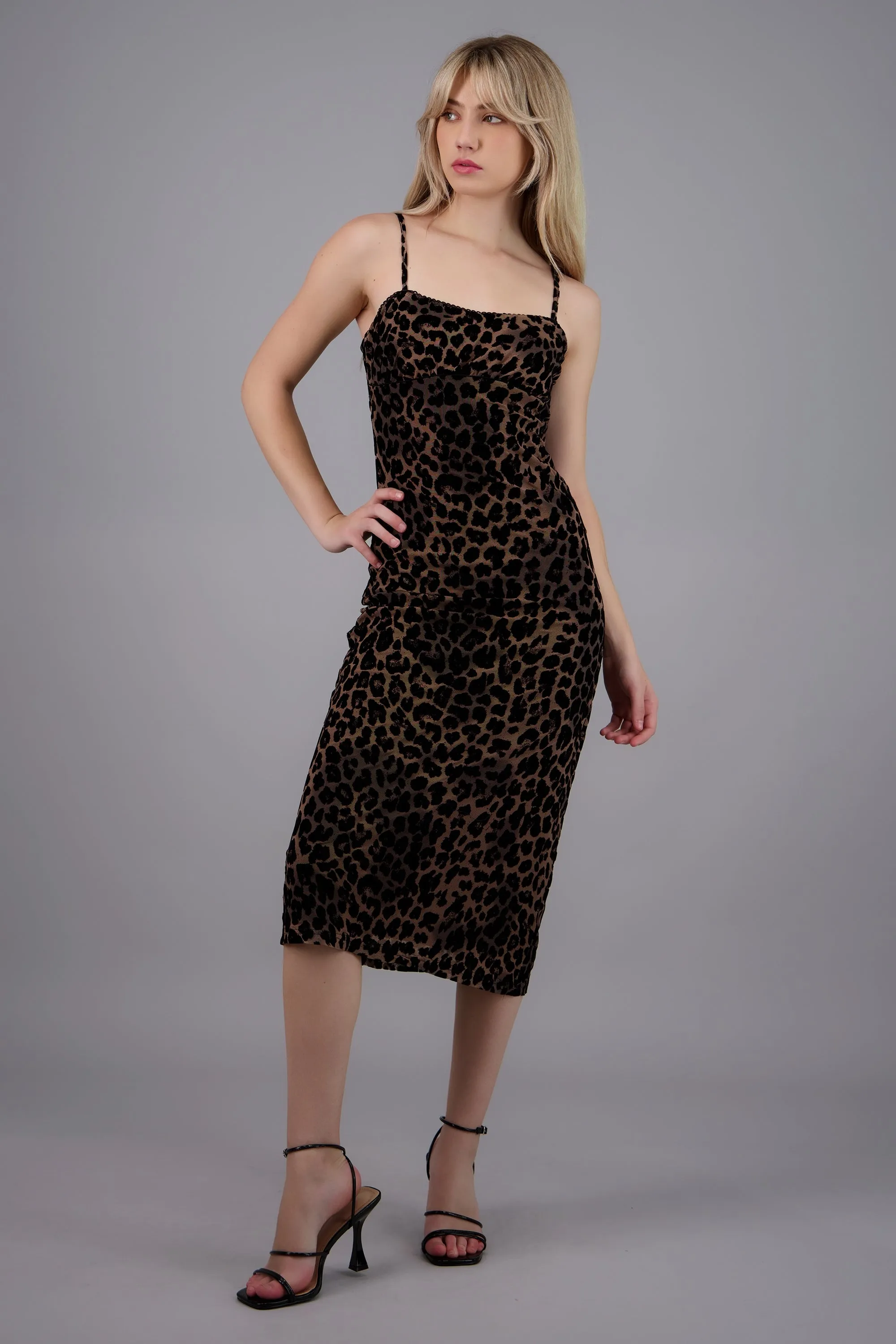 Vesrido midi leopardo mesh flock sold by Shasa product image thumbnail 2