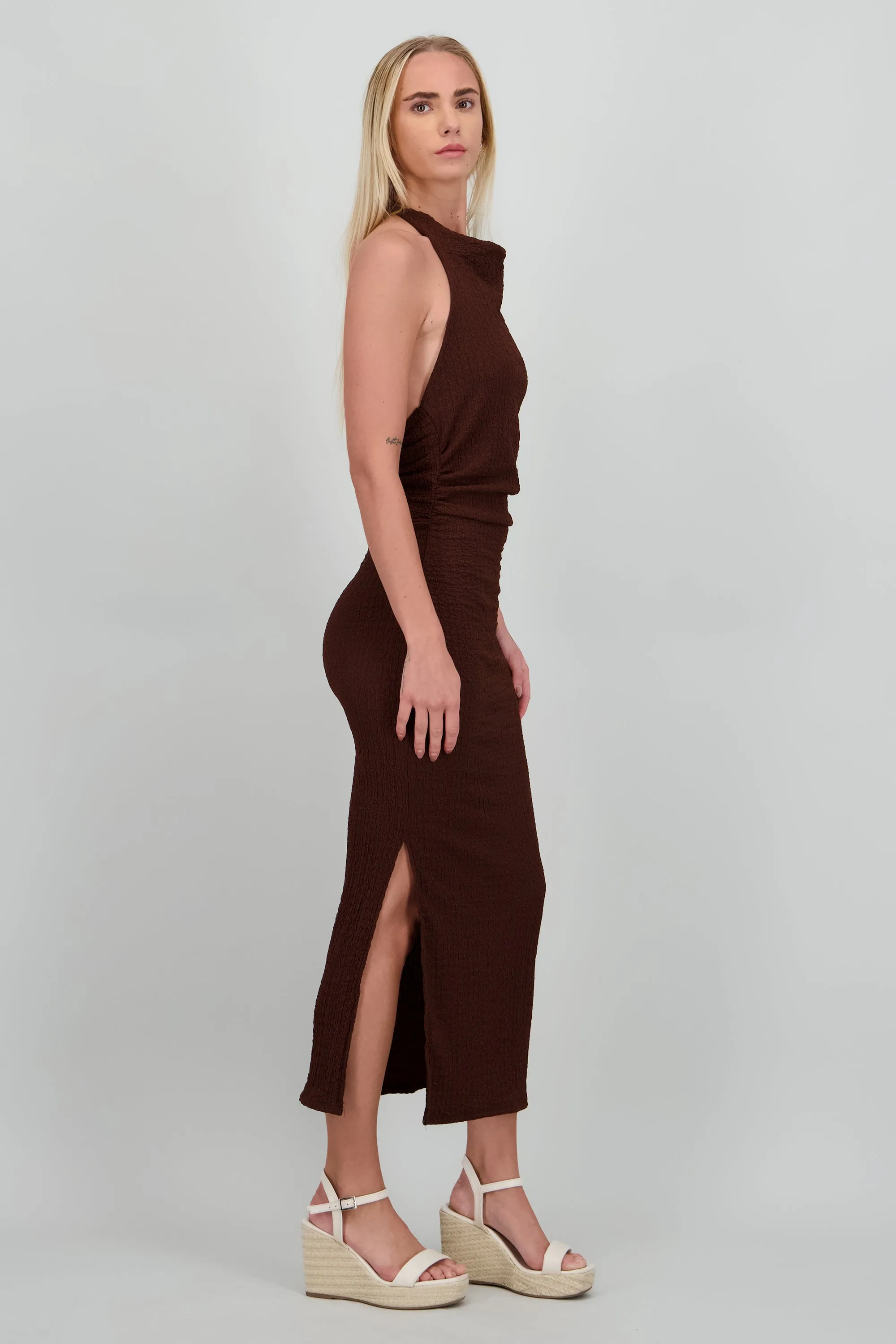 Vestido maxi halter con textura sold by Shasa product image thumbnail 3