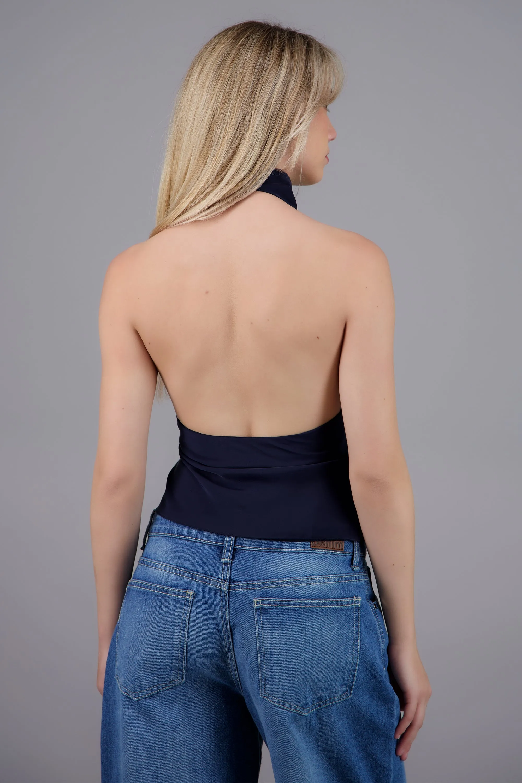 Top halter de cuello cascada satinado sold by Shasa product image thumbnail 4