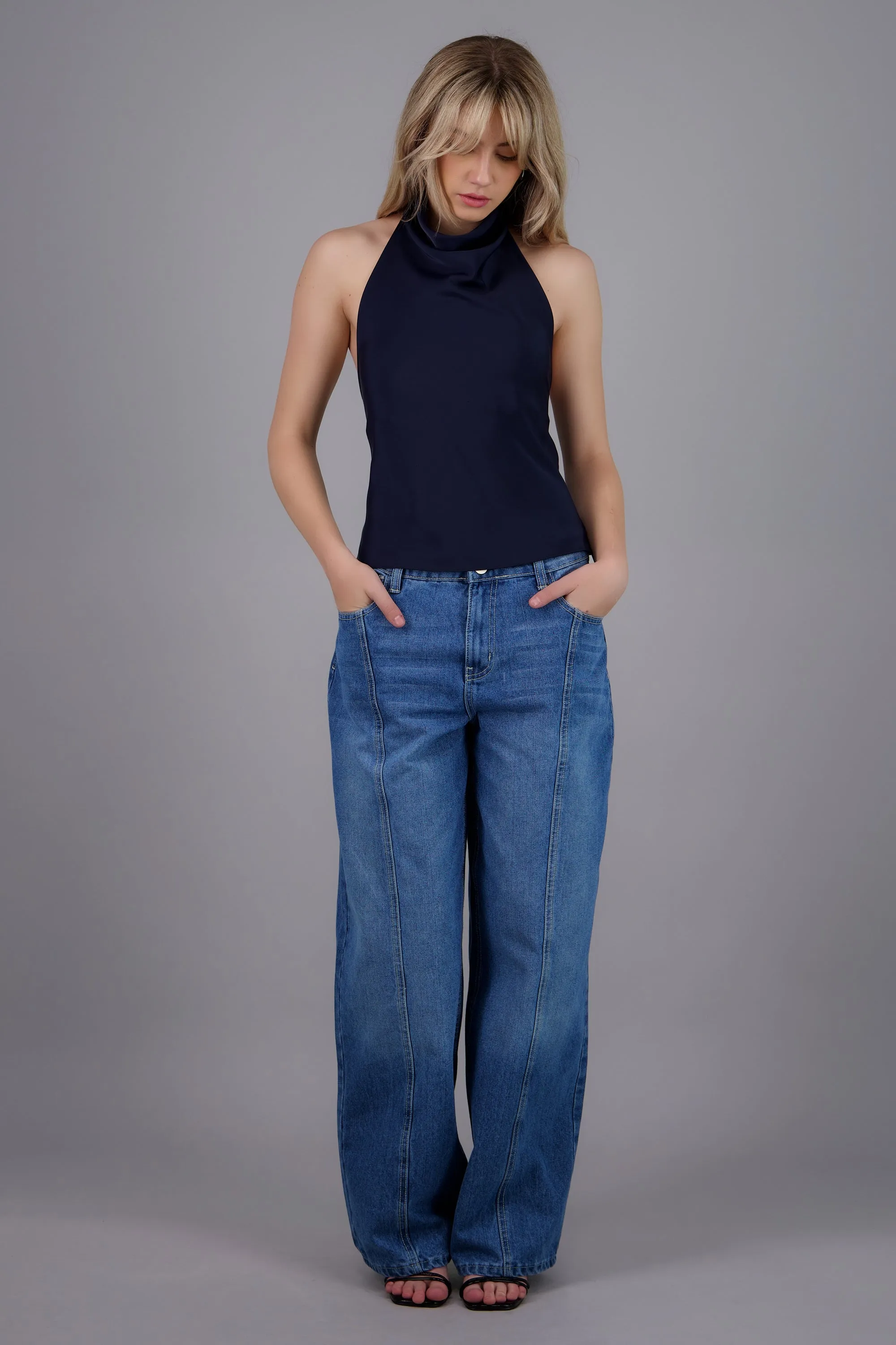 Top halter de cuello cascada satinado sold by Shasa product image thumbnail 5