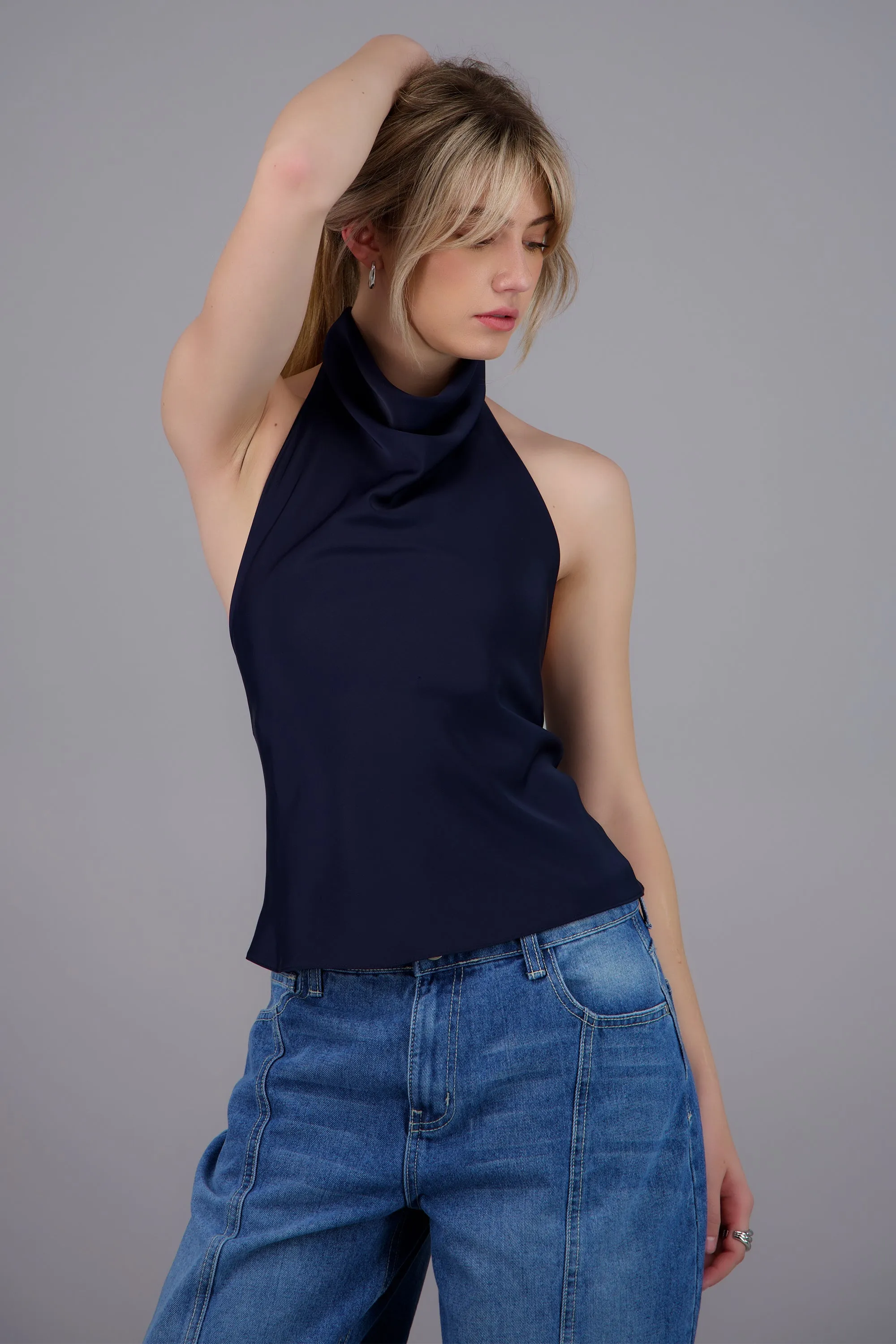 Top halter de cuello cascada satinado sold by Shasa product image thumbnail 2