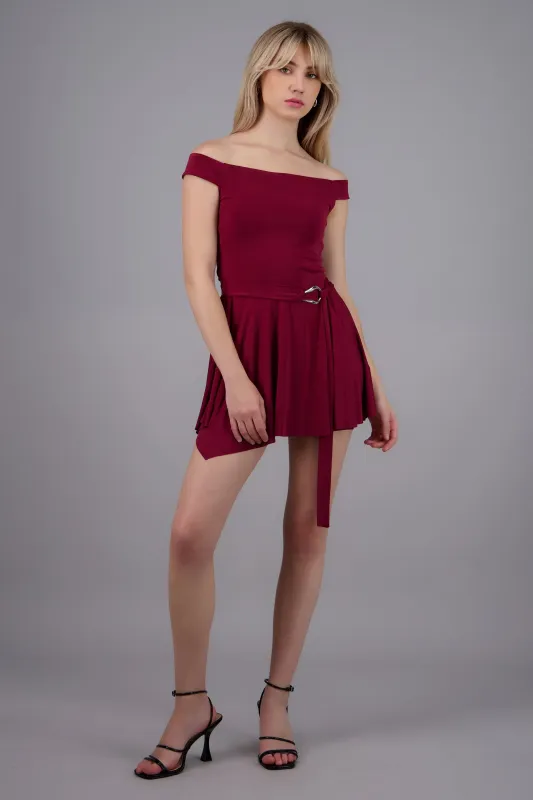 Vestido mini off shoulder detalle hebilla sold by Shasa