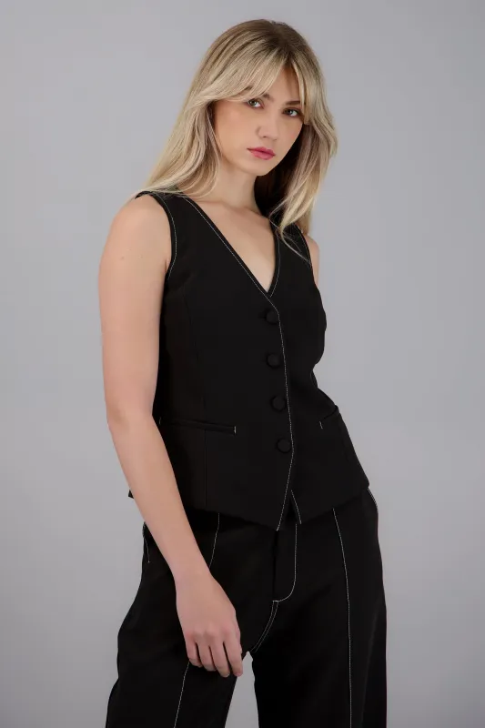 chaleco sastreado detalle contraste sold by Shasa