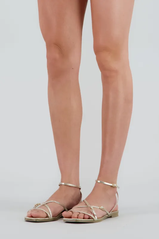 SANDALIA TEXTURA HEBILLAS sold by Shasa