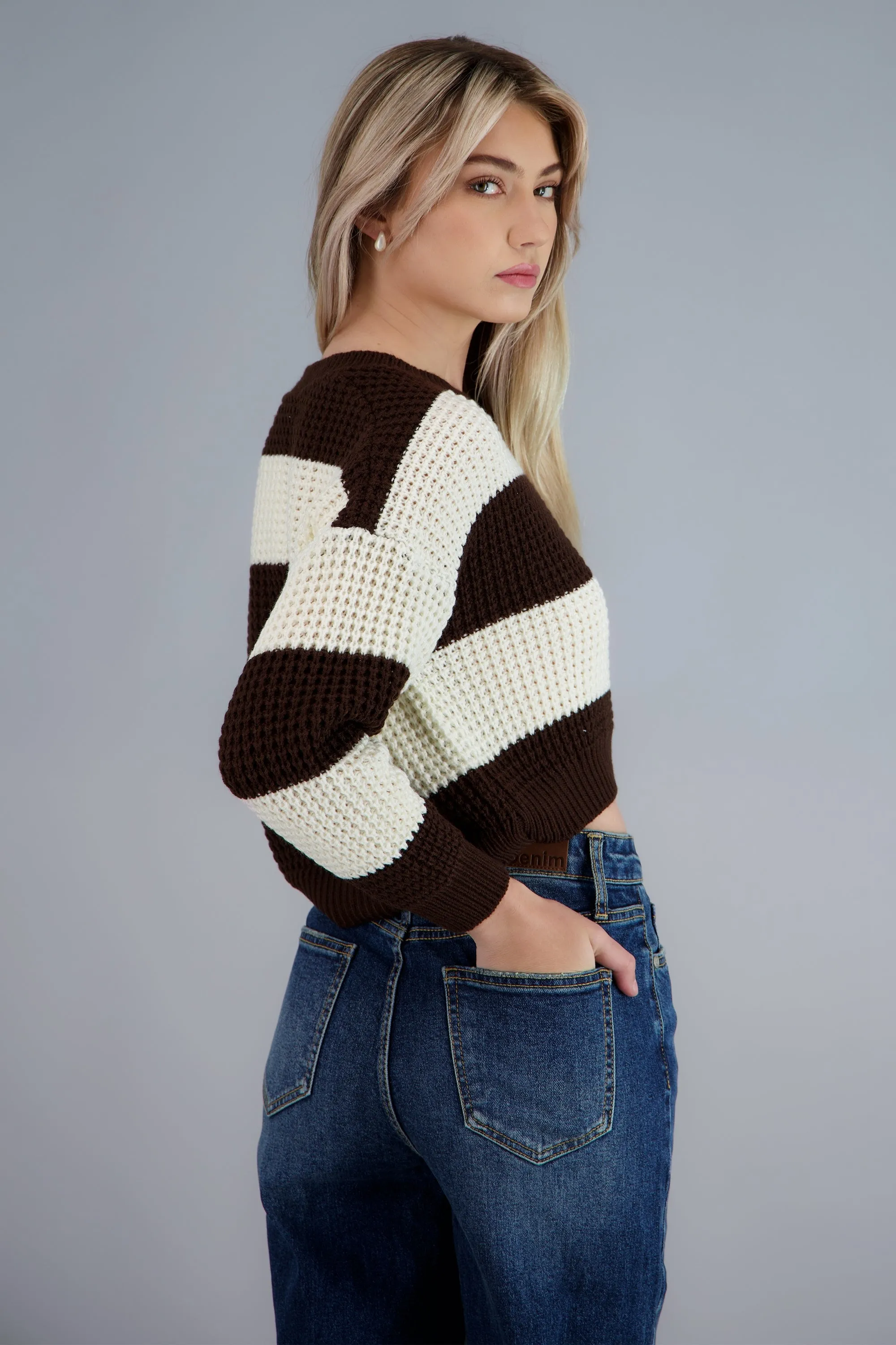 Sueter tejido ancho lineas sold by Shasa product image thumbnail 3