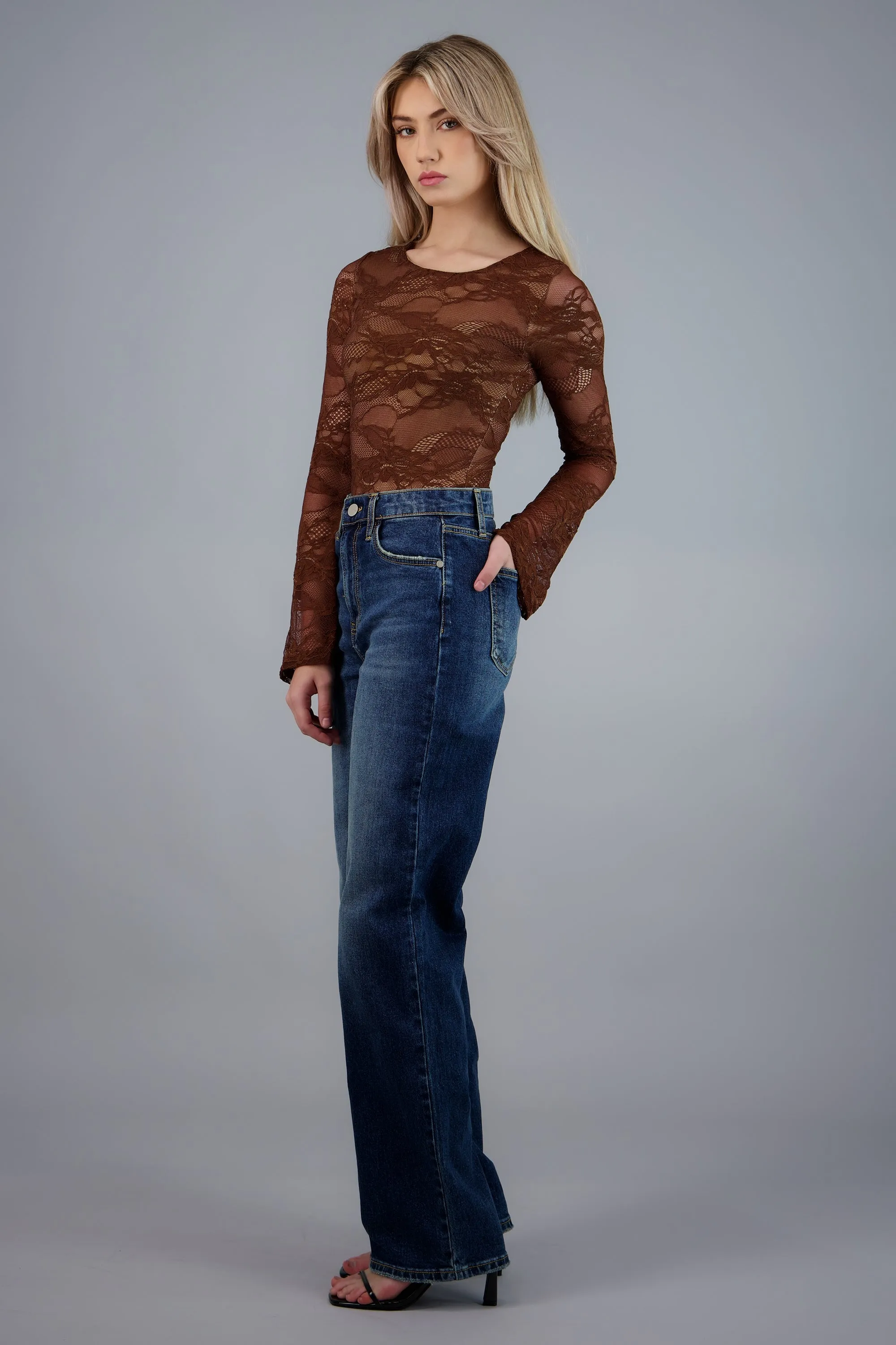 Bodysuit de encaje manga larga sold by Shasa product image thumbnail 2