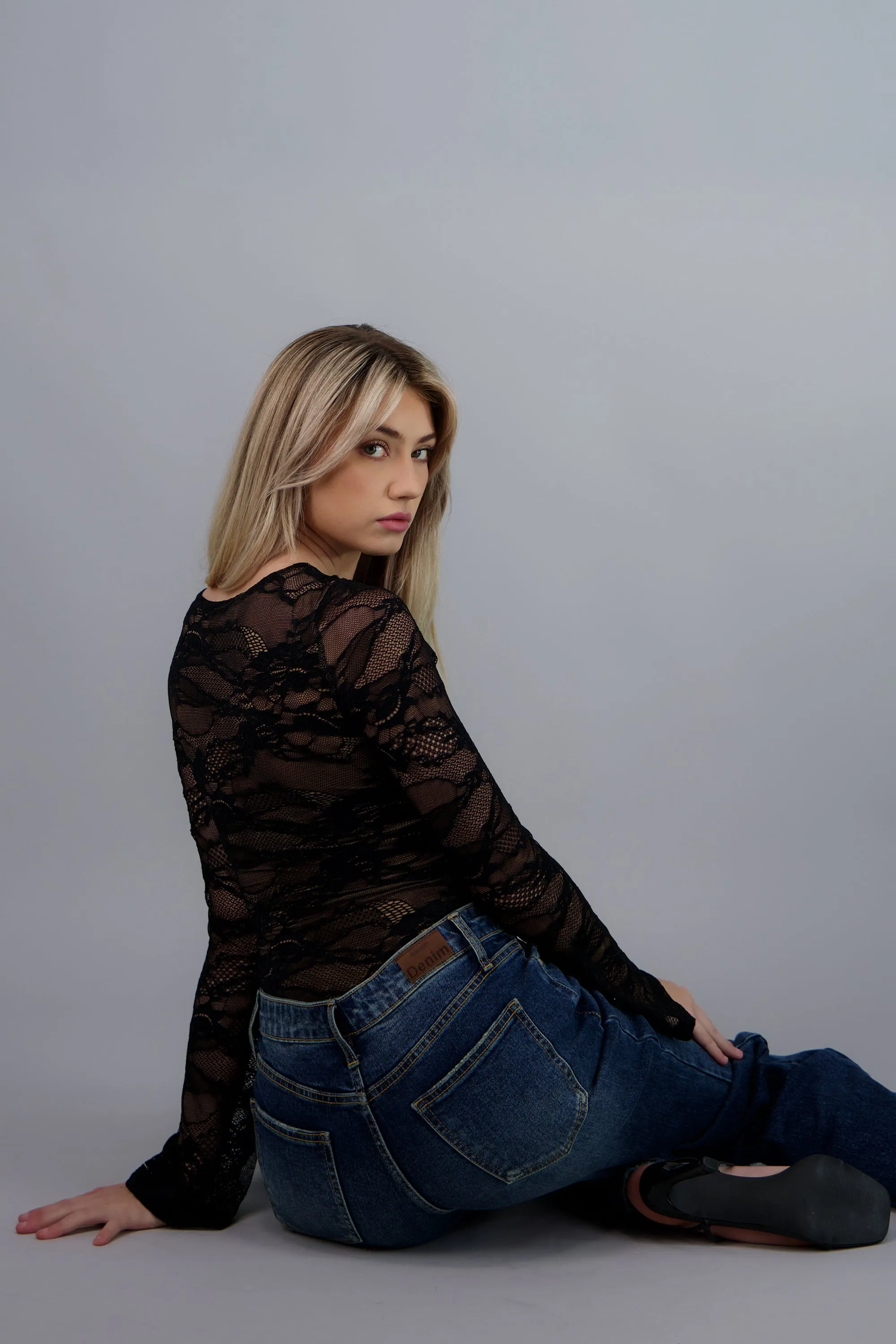 Bodysuit de encaje manga larga sold by Shasa product image thumbnail 3