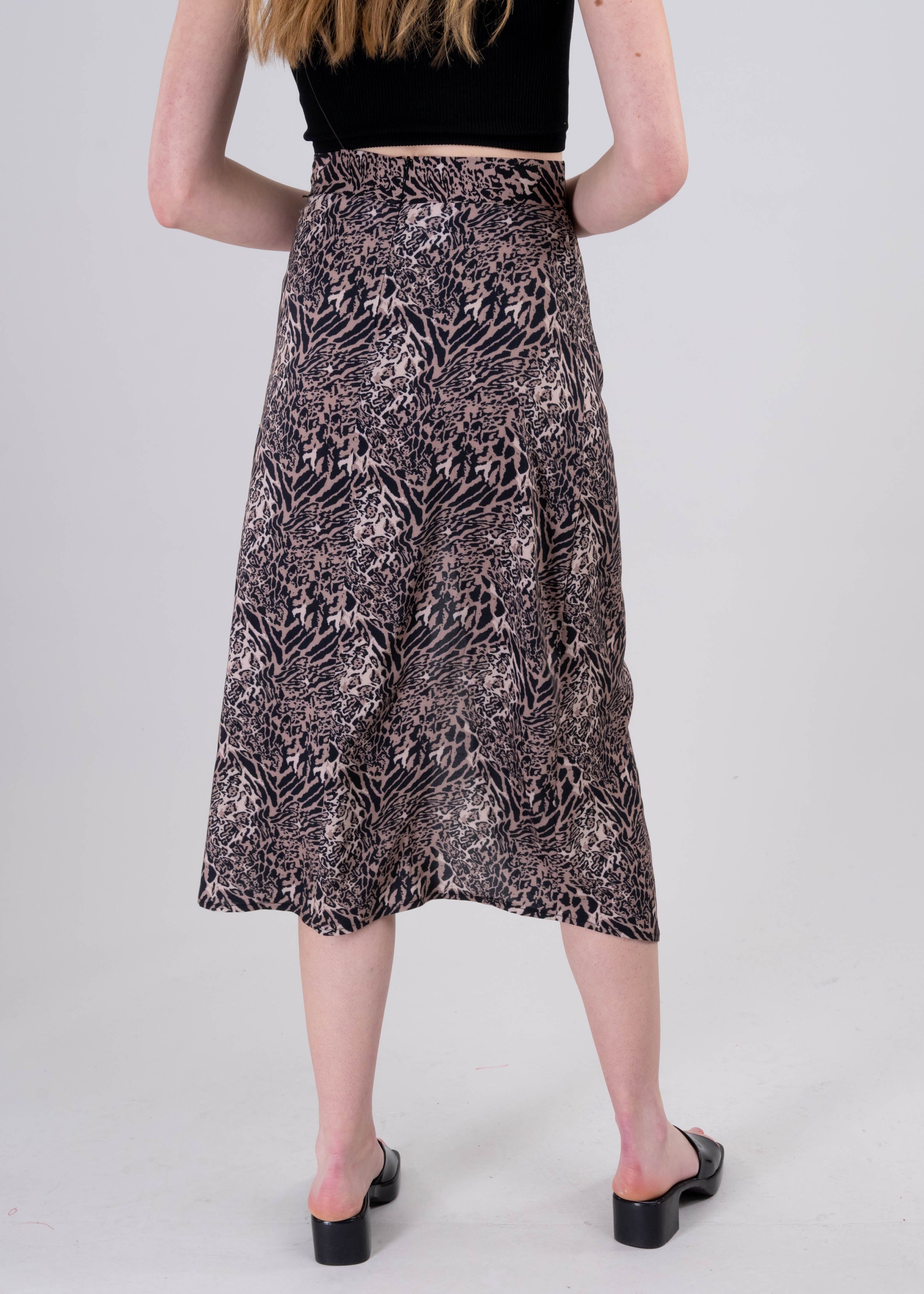 Falda Midi Abierta Animal Print Fruncido sold by Shasa product image thumbnail 4