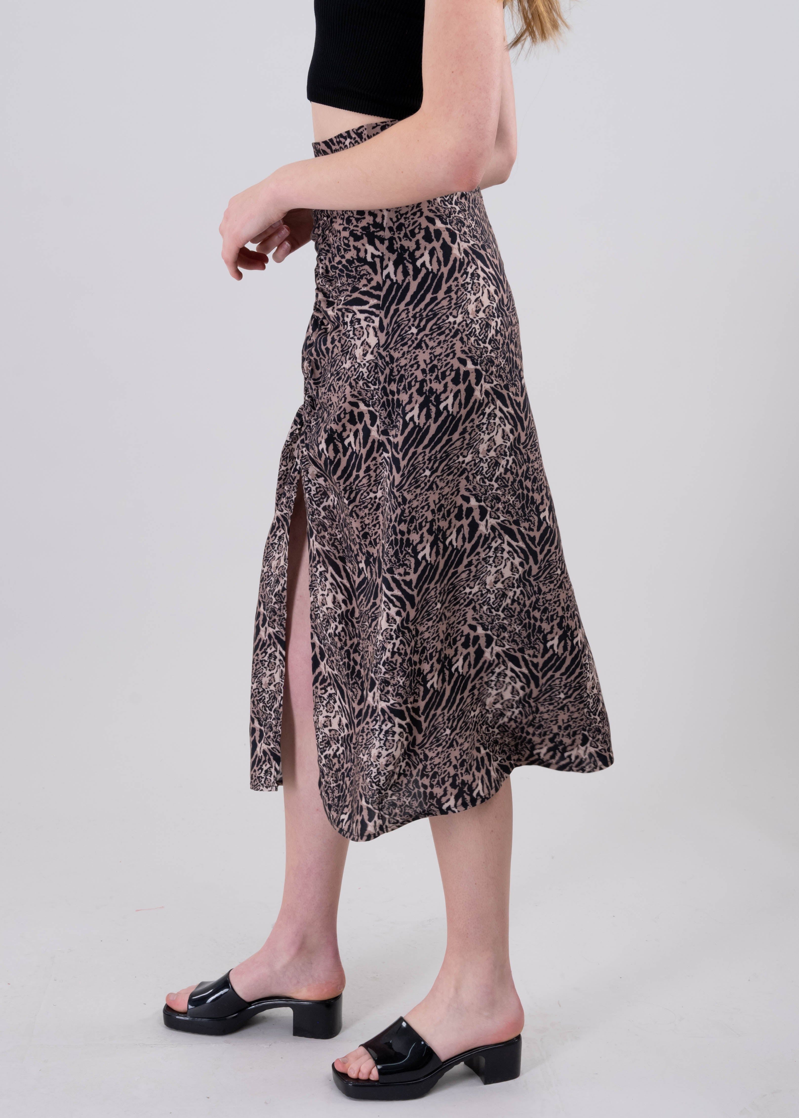 Falda Midi Abierta Animal Print Fruncido sold by Shasa product image thumbnail 3