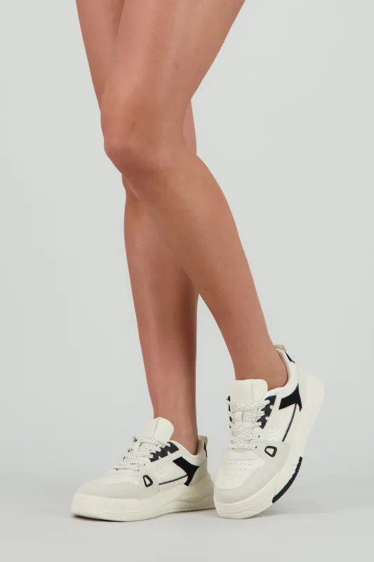 Tenis Perforados Contrastes sold by Shasa