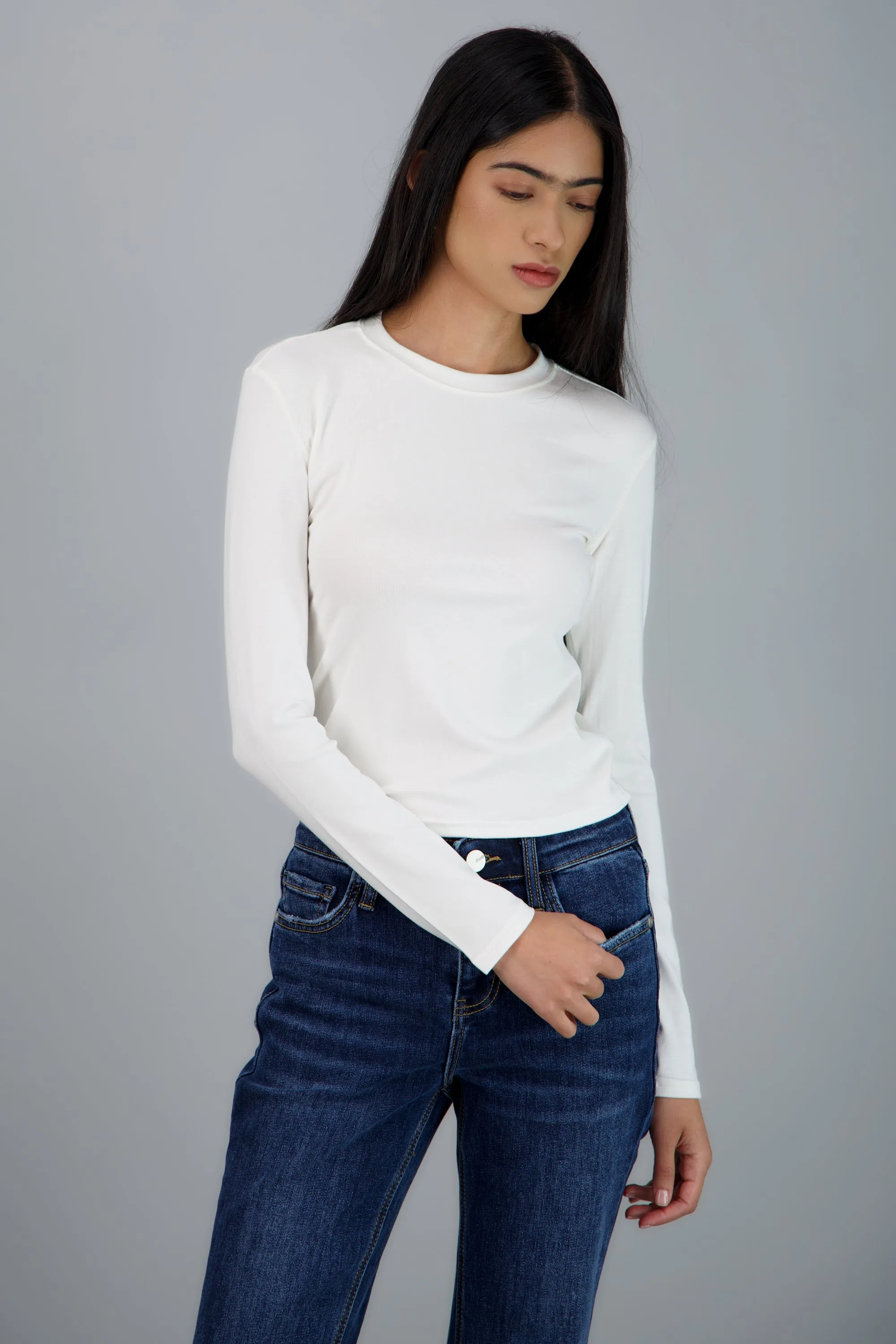 Top escote redondo manga larga sold by Shasa product image thumbnail 3