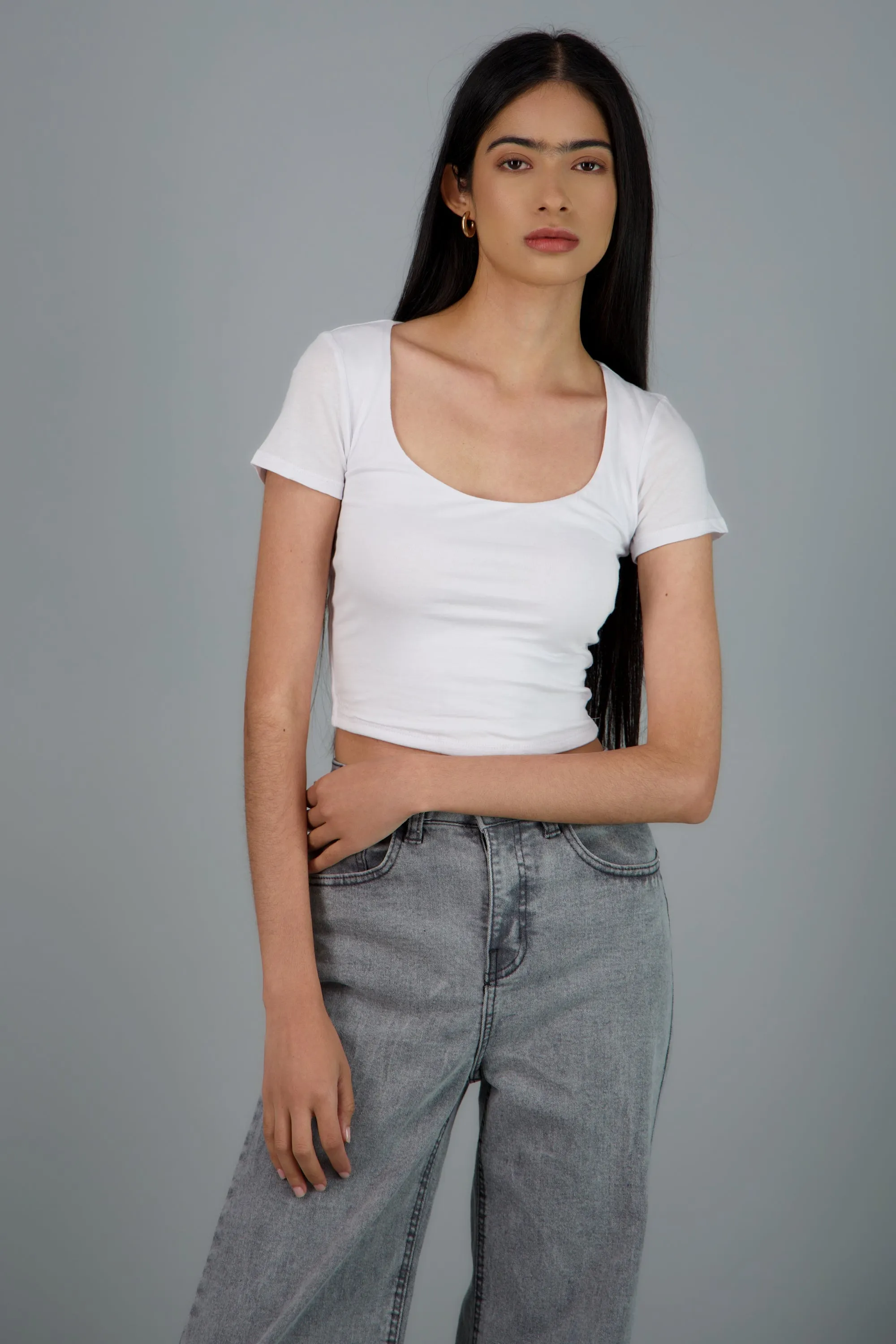 Top escote redondo manga corta sold by Shasa