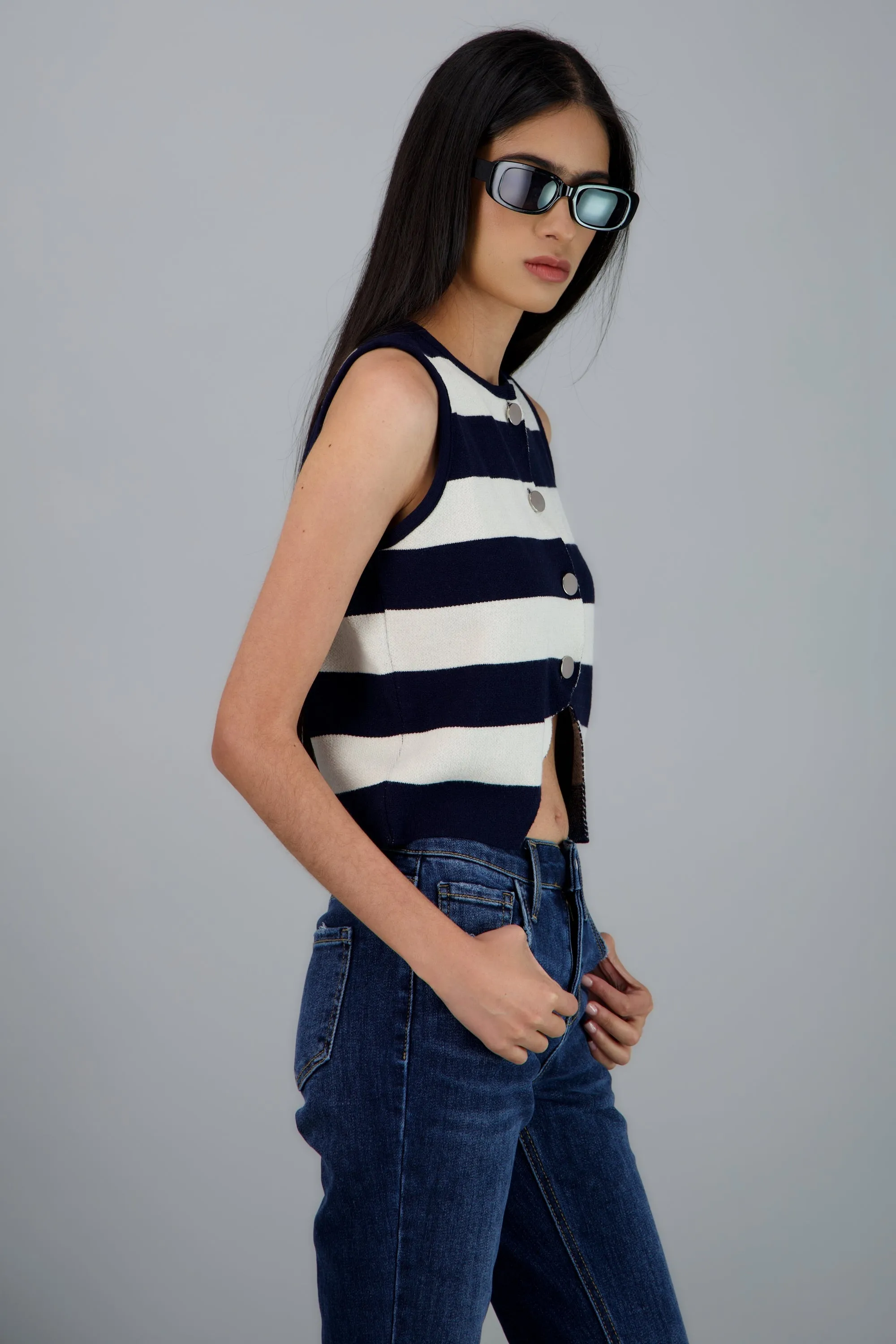 Chaleco rayas detalle abertura sold by Shasa product image thumbnail 3