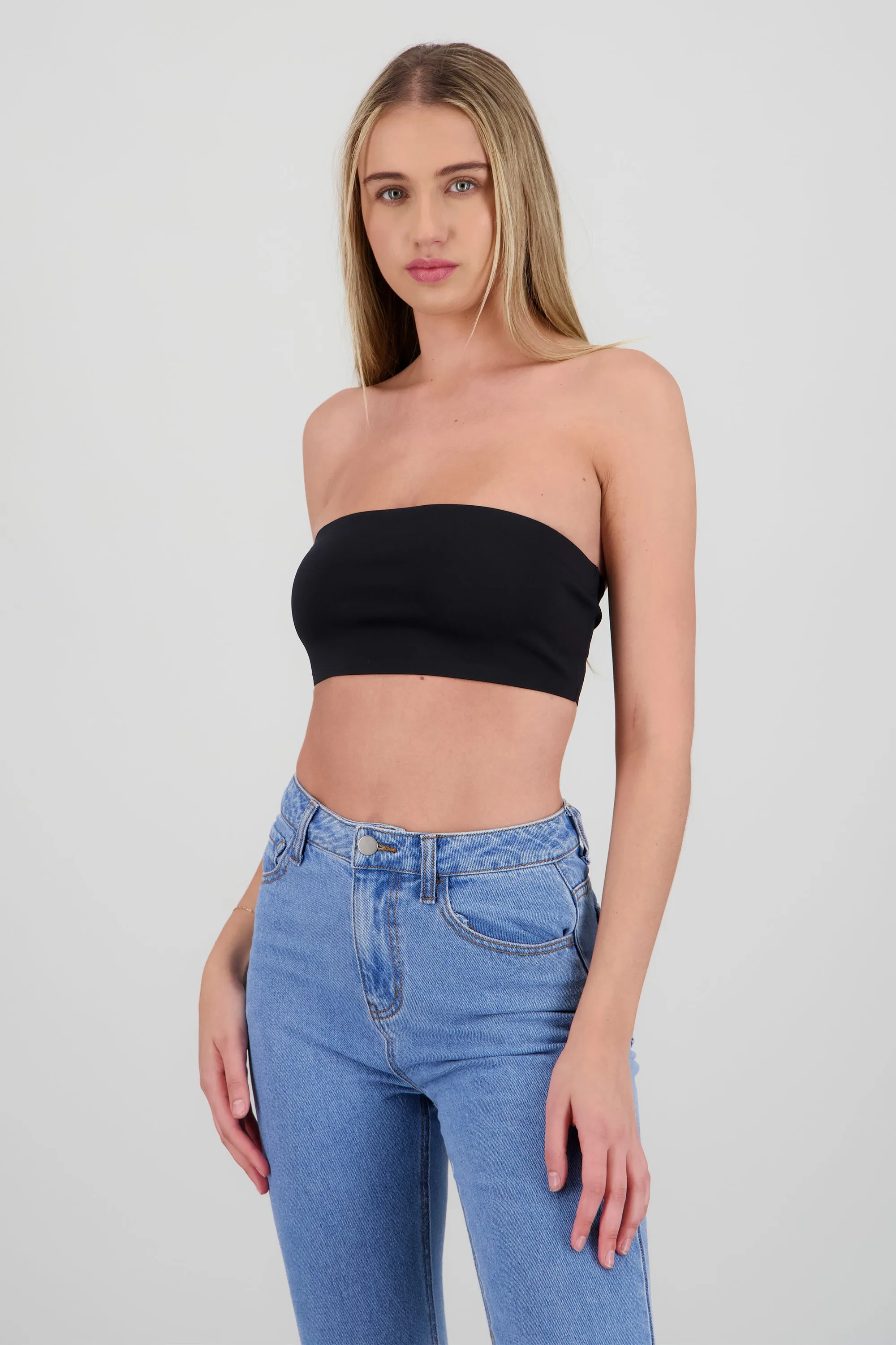 Top bandeau liso sold by Shasa