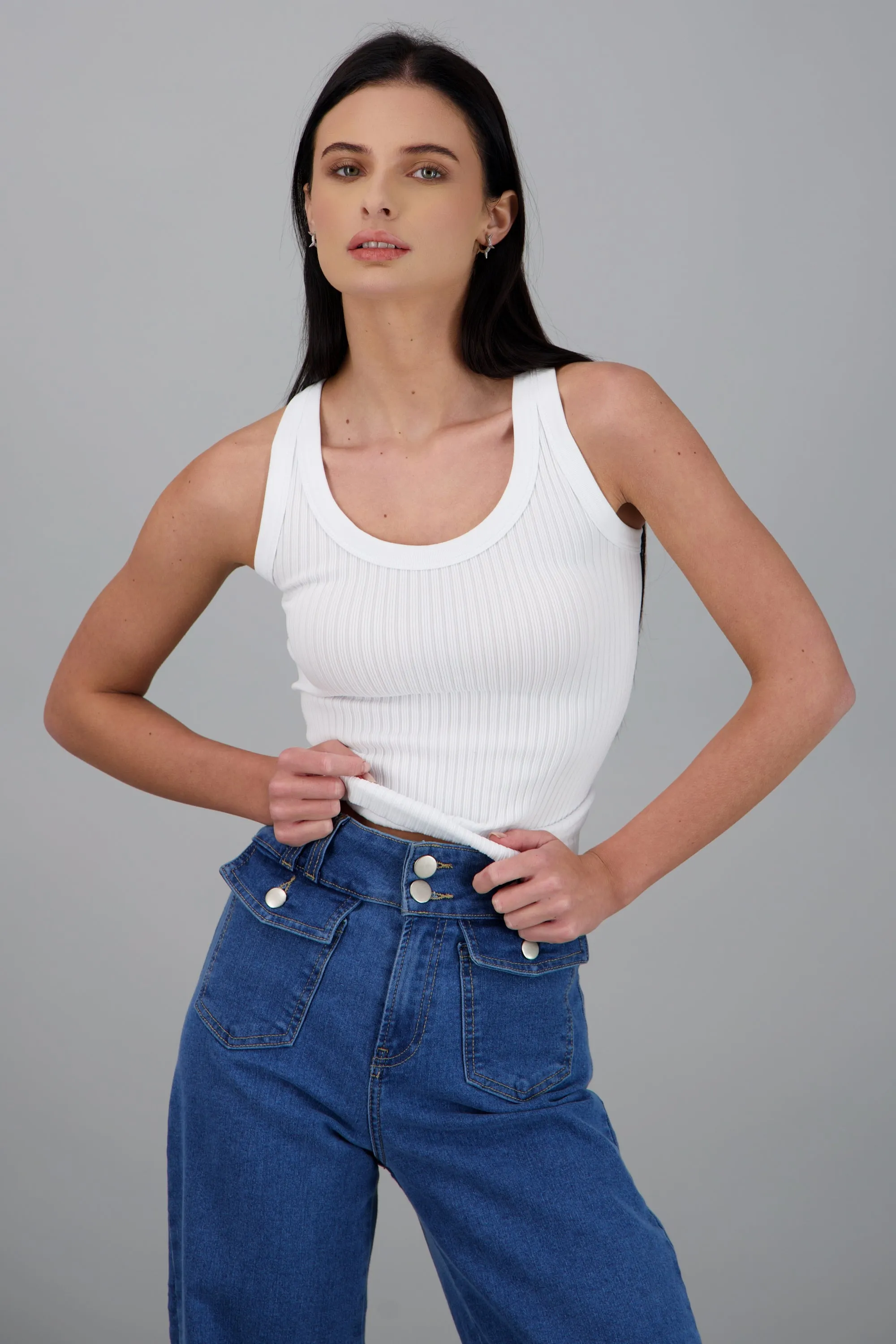 tank top básica sold by Shasa