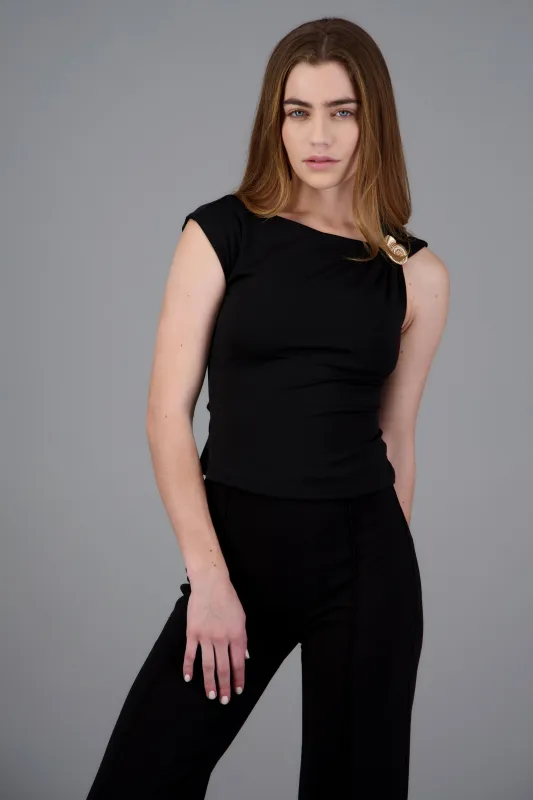 Top asimétrico detalle hombro sold by Shasa