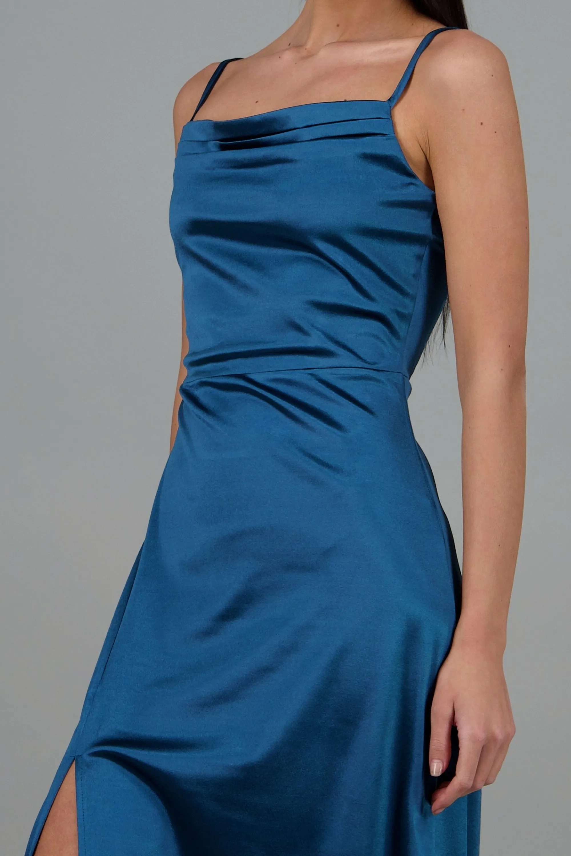 Vestido maxi satin espalda abierta sold by Shasa product image thumbnail 5