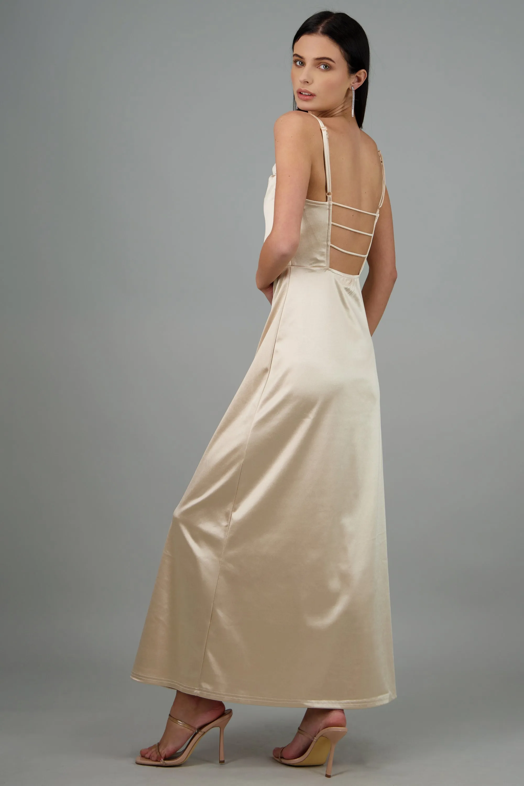 Vestido maxi satin espalda abierta sold by Shasa product image thumbnail 4