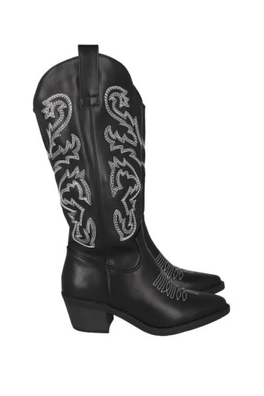 Bota Vaquera Bordados Laterales sold by Shasa