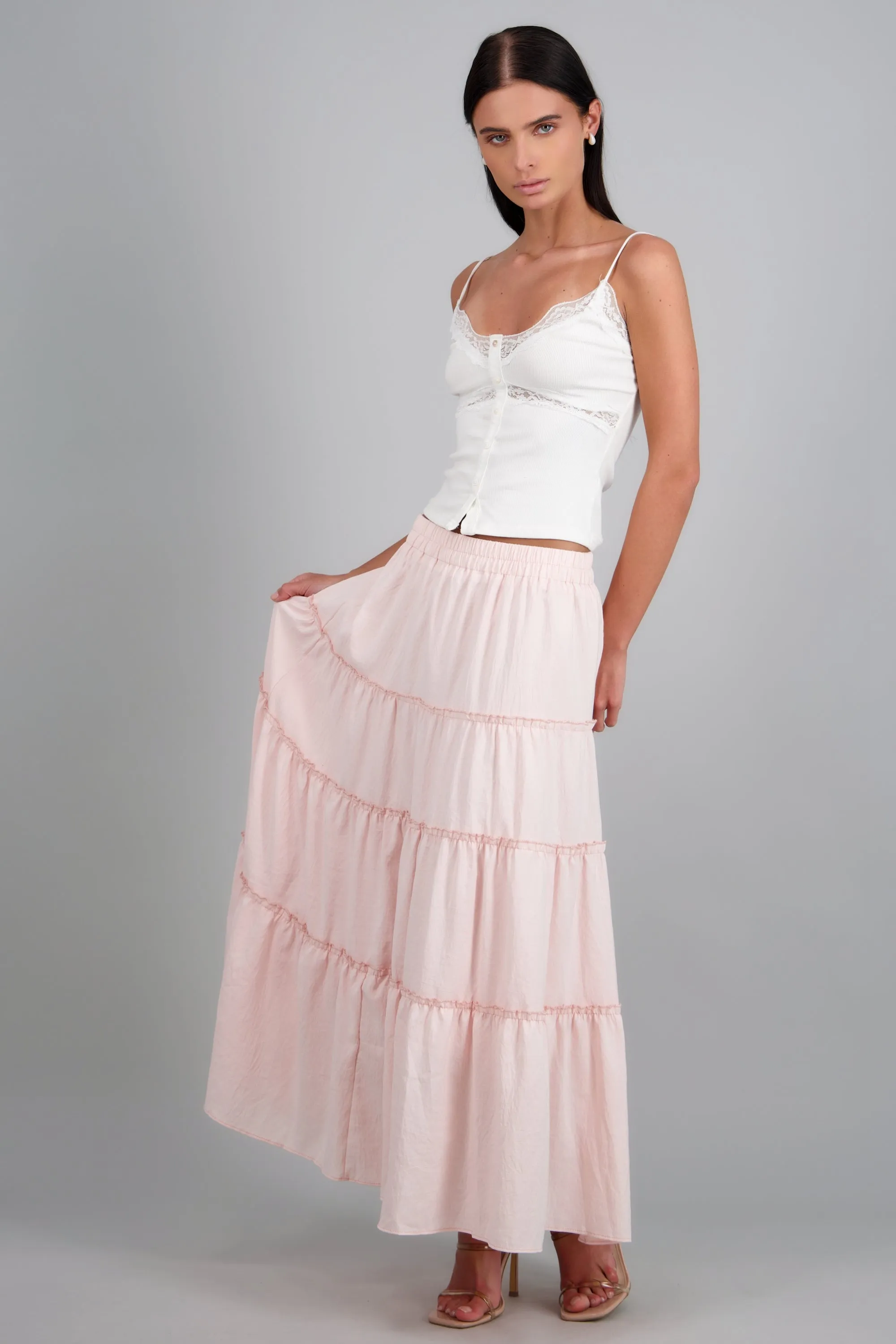 Maxi falda de varios niveles sold by Shasa