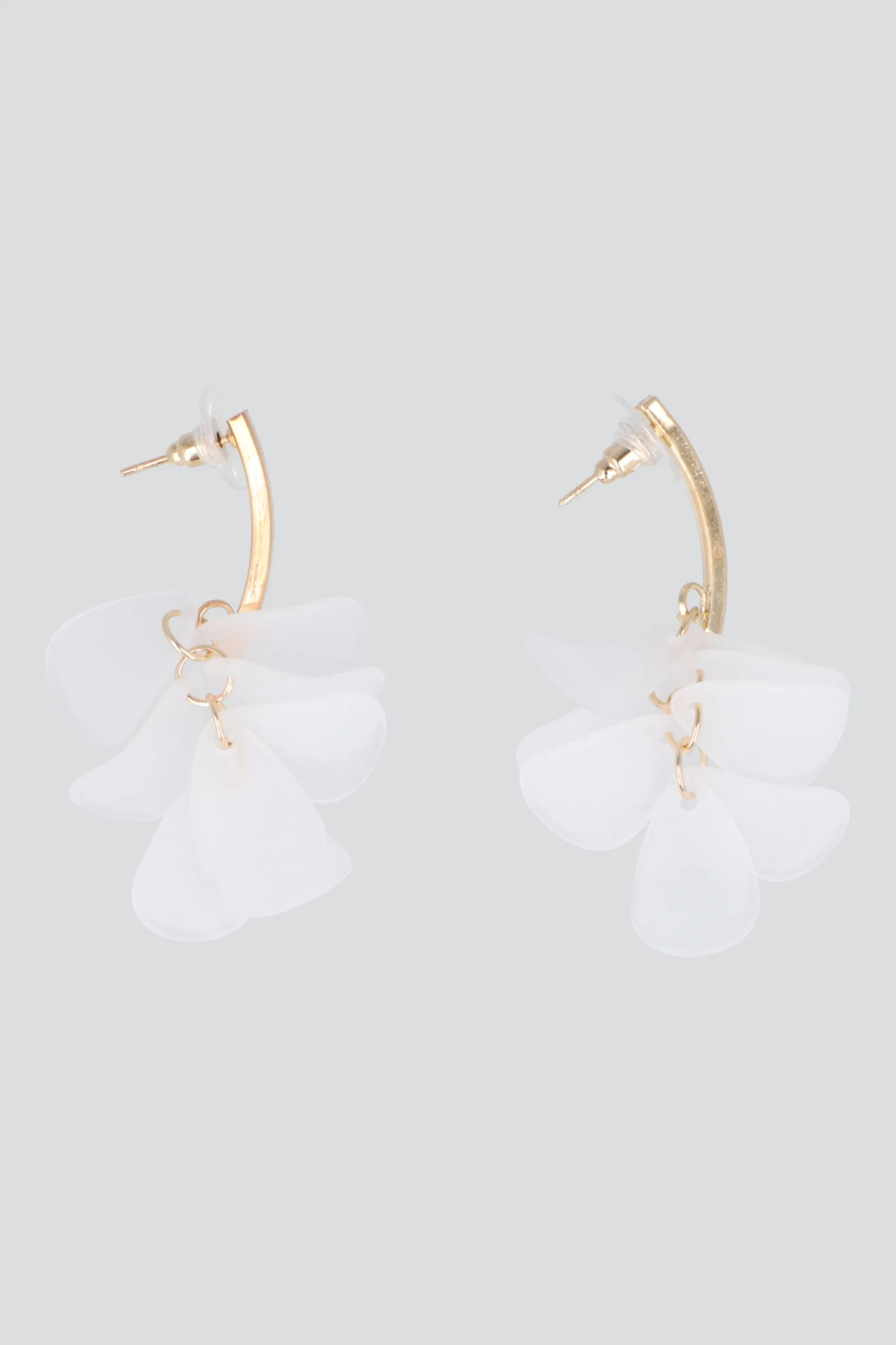 Aretes barrita petalos color sold by Shasa