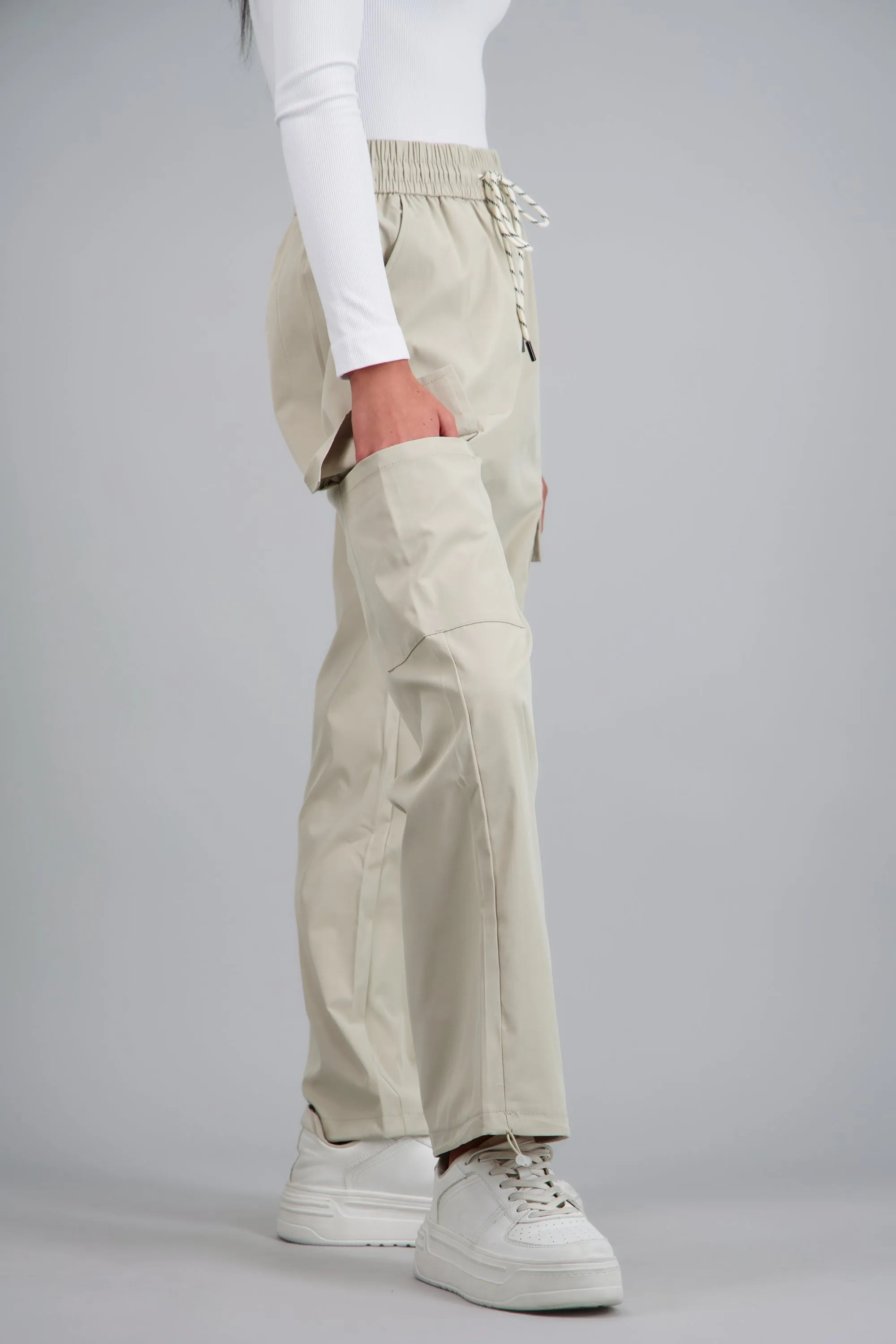Pantalón cargo con jareta sold by Shasa product image thumbnail 4