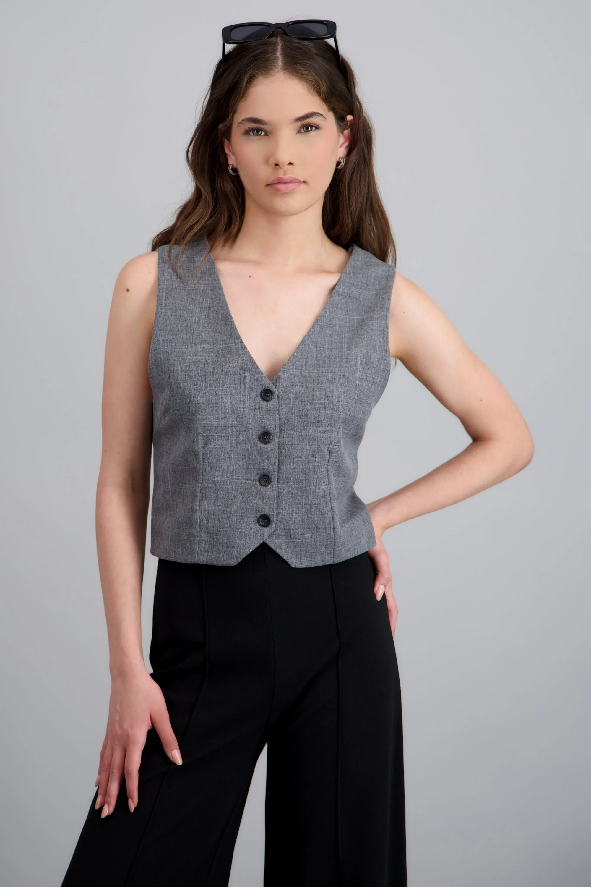 Chaleco crop sastreado detalle botones sold by Shasa product image thumbnail 2