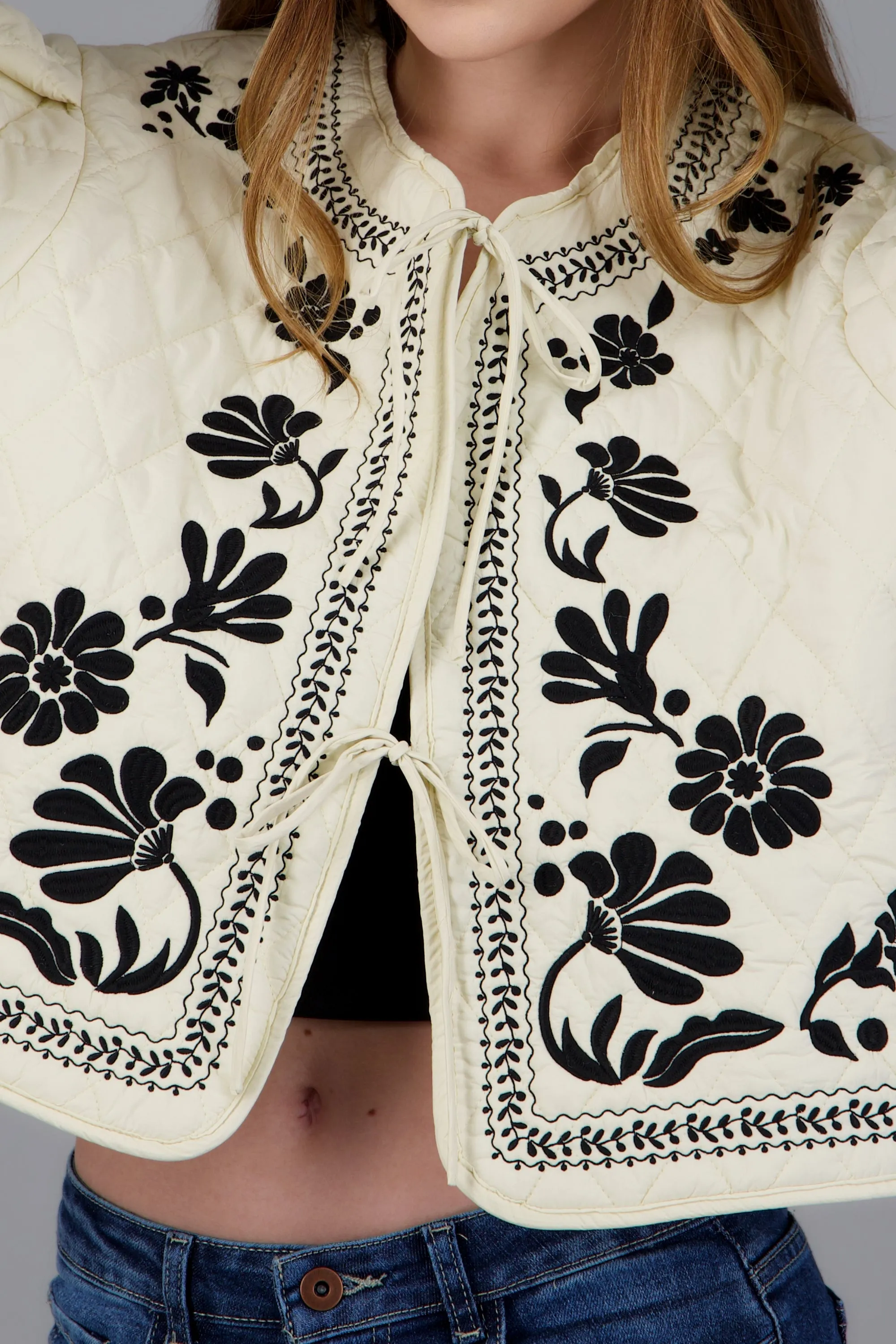 Chamarra capitonada detalles paisley sold by Shasa product image thumbnail 5