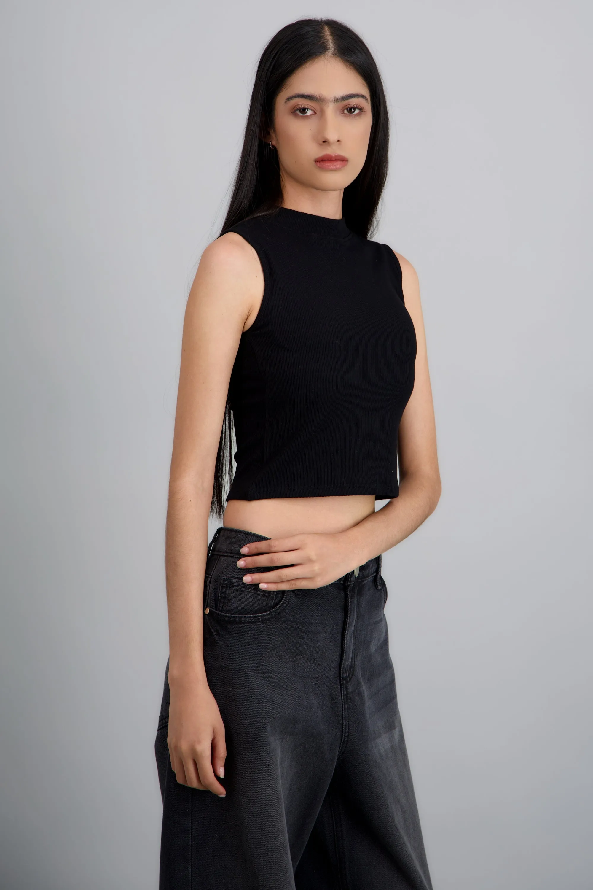 Top sin manga cuello redondo sold by Shasa product image thumbnail 3