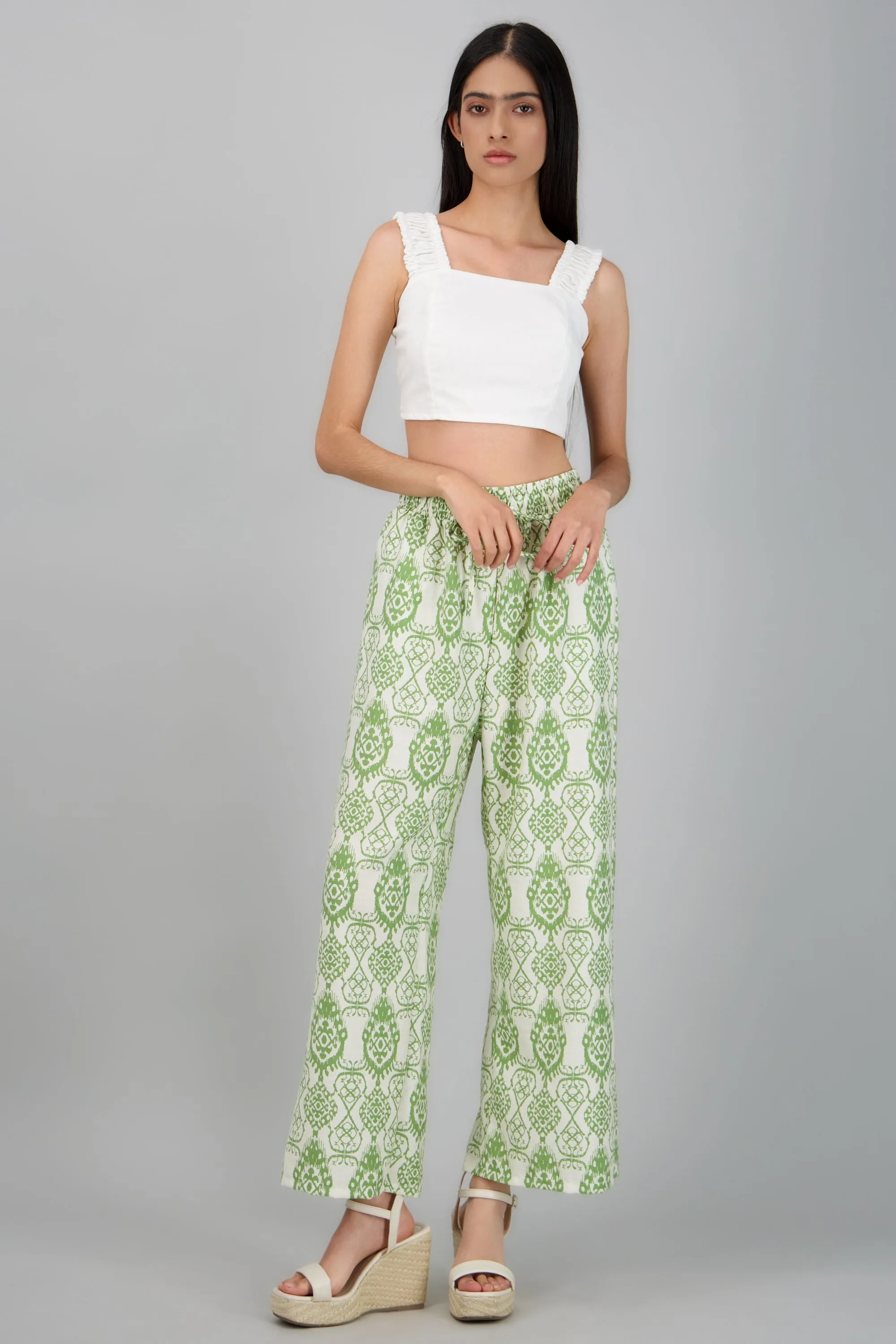 Pantalón fluido estampado sold by Shasa