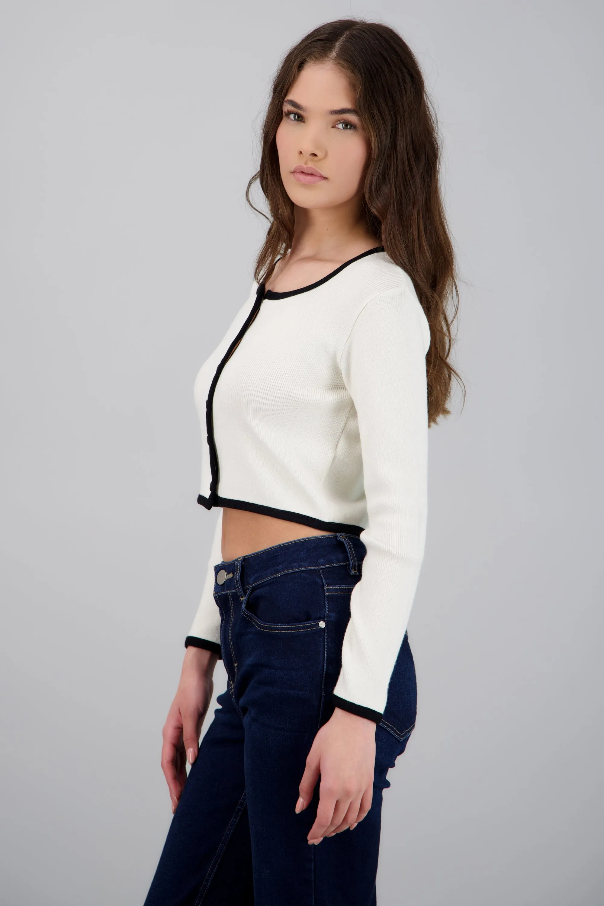 Cardigan escote cuadrado contraste sold by Shasa product image thumbnail 3