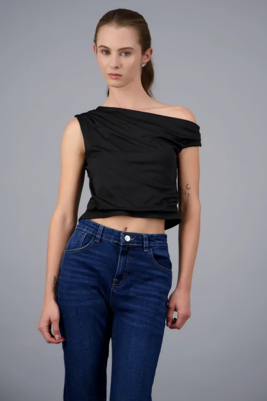 Top crop asimetrico sold by Shasa