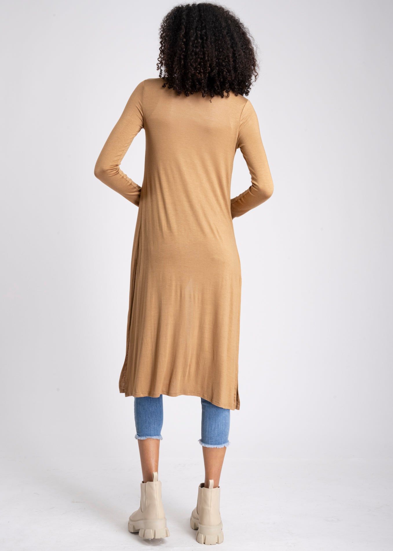 Cárdigan largo aberturas laterales sold by Shasa product image thumbnail 4