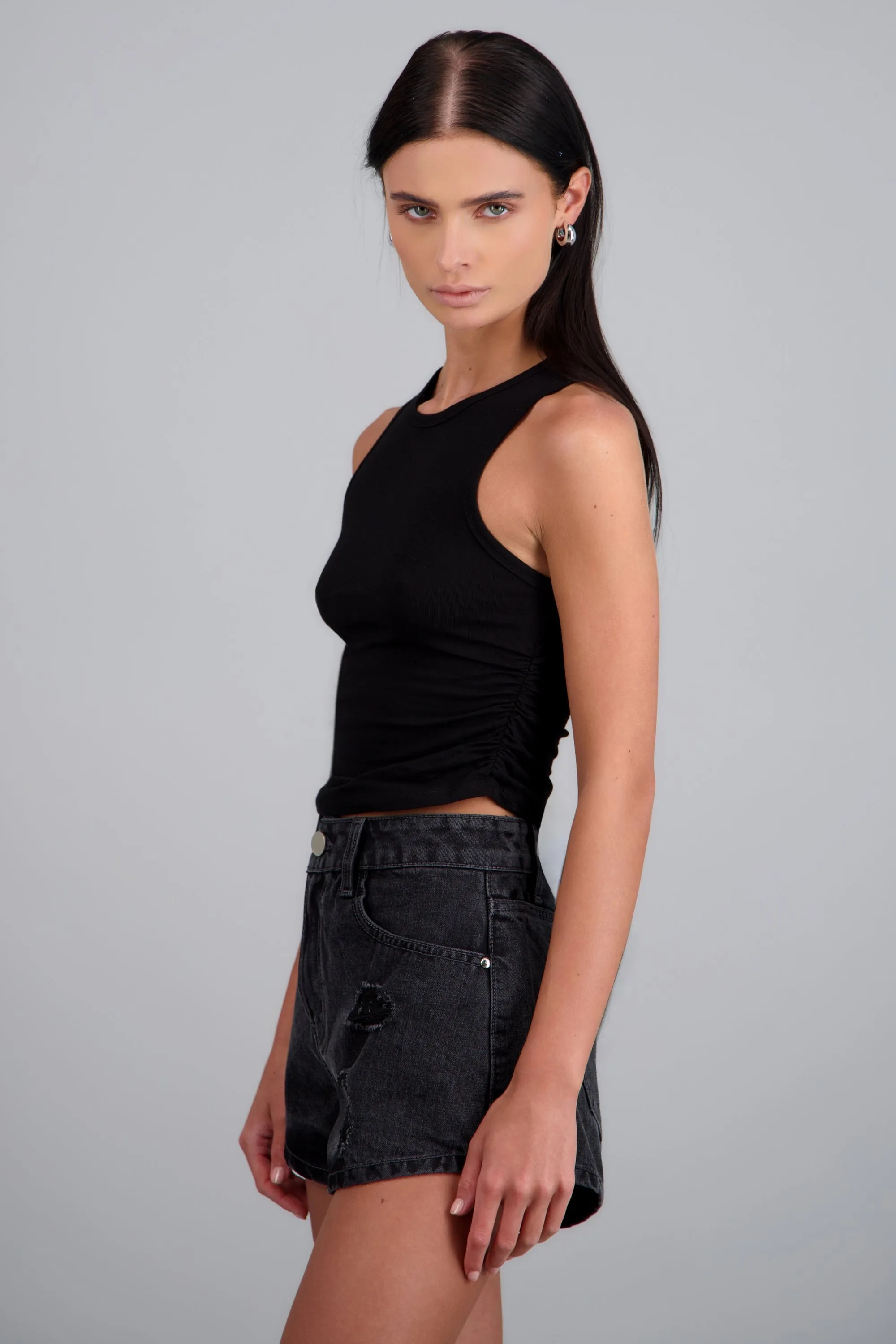 Top sin manga detalle drapeado sold by Shasa product image thumbnail 4