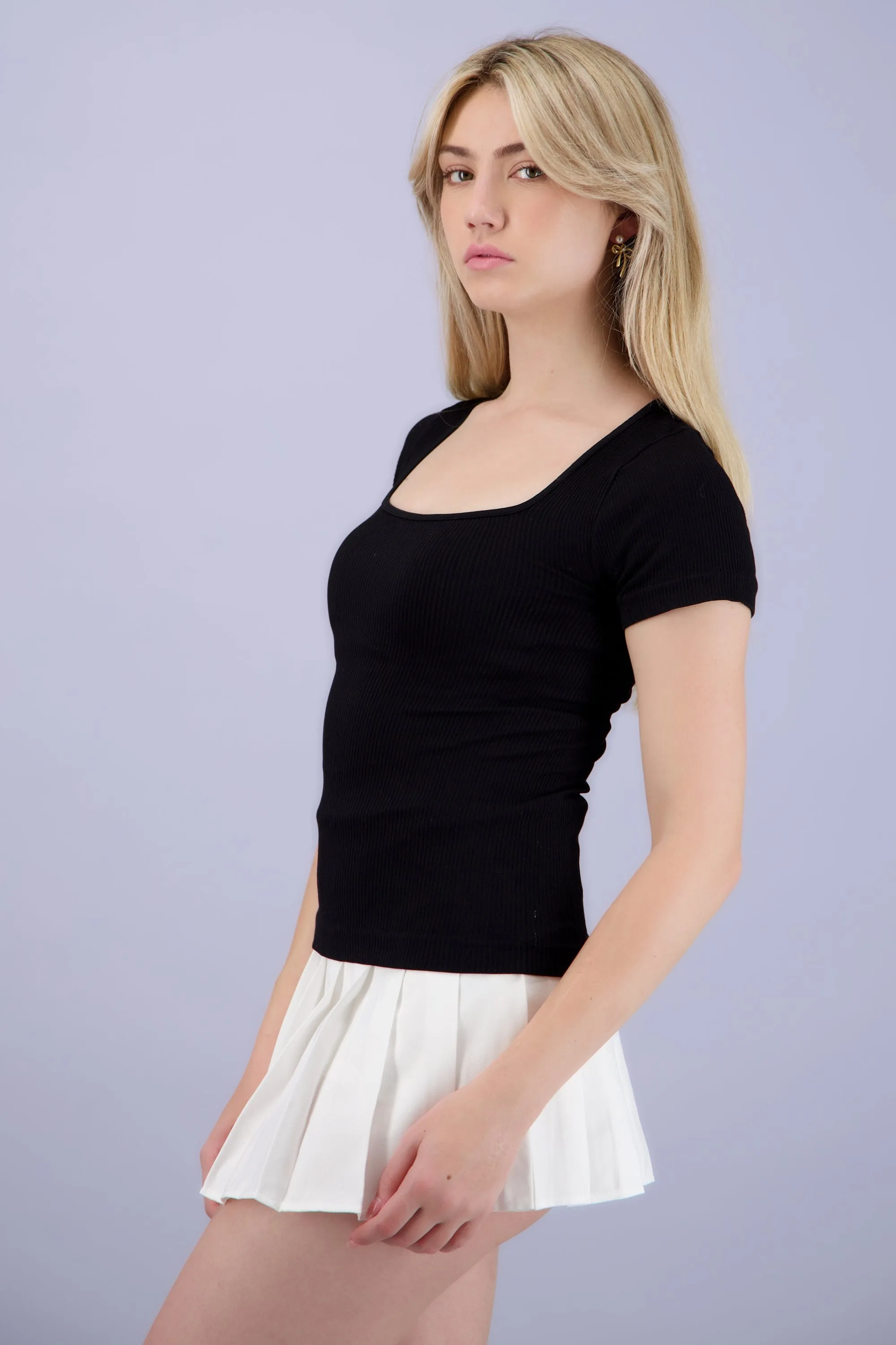 Top manga corta escote cuadrado seamless sold by Shasa product image thumbnail 3