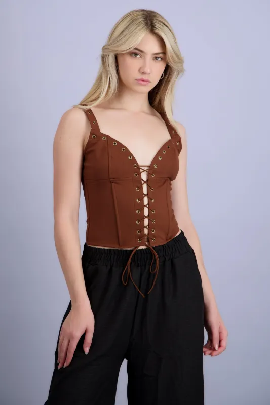 Top detalle lace up con eyelet made by Shasa