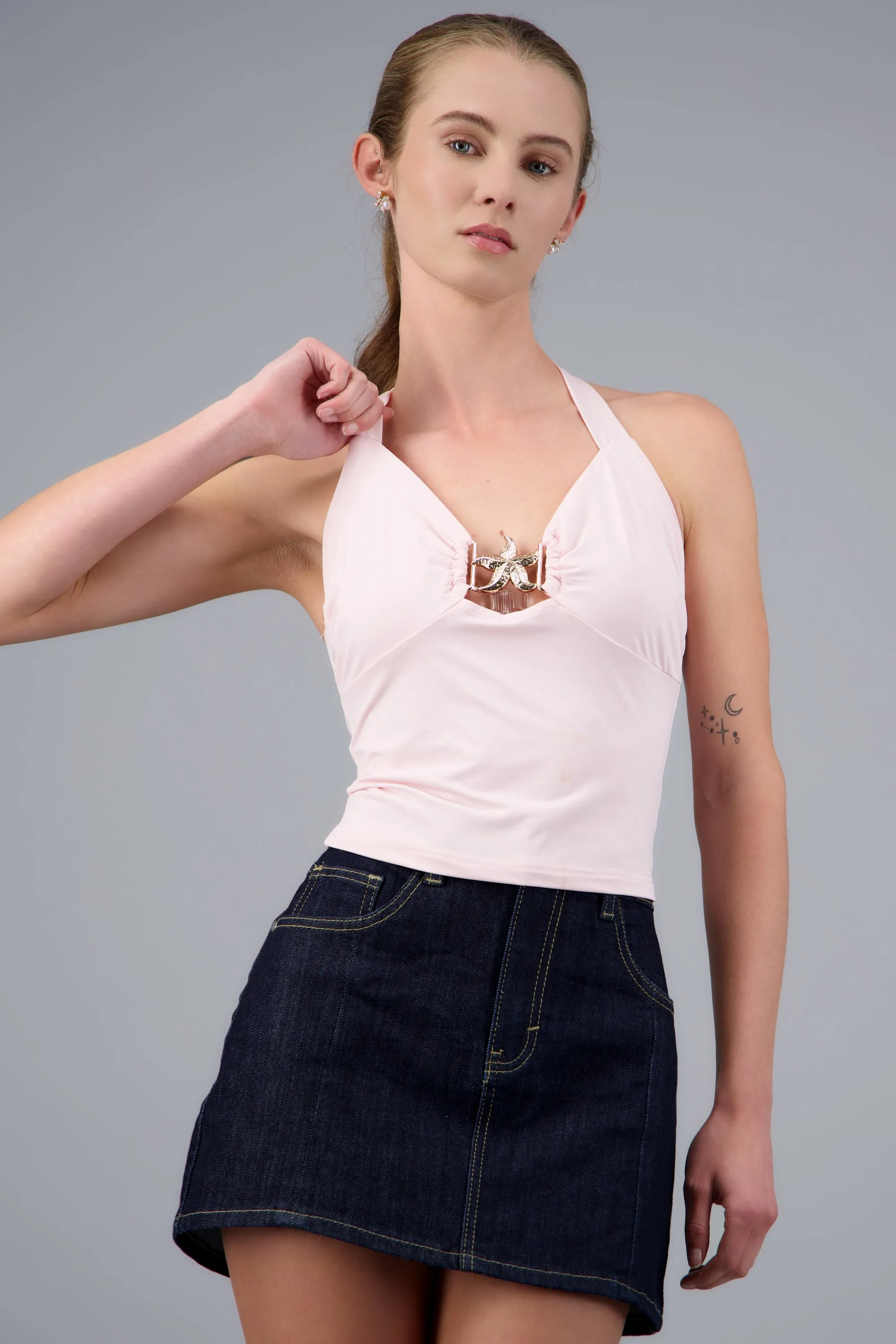 Top halter detalle escote estrella sold by Shasa product image thumbnail 2