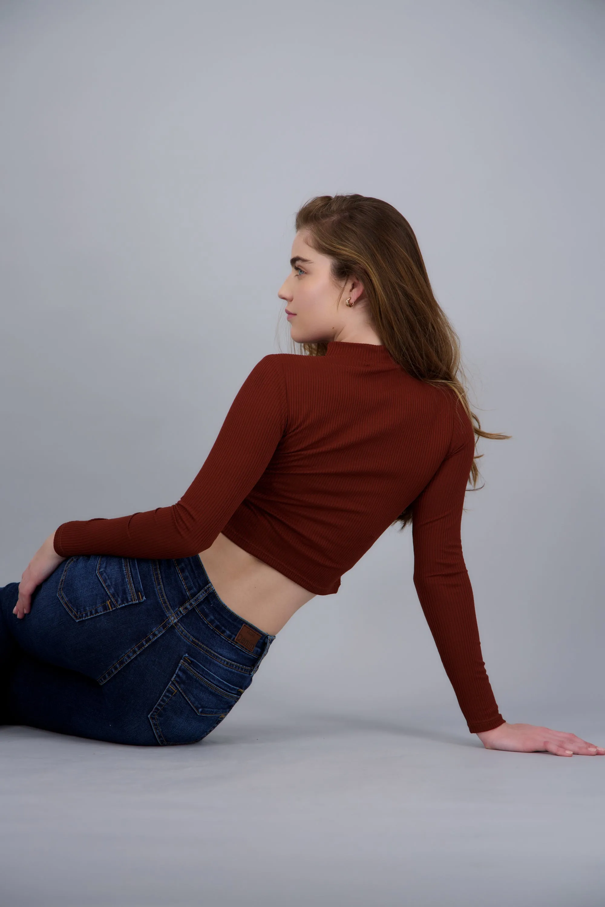 Top crop manga larga cuello alto sold by Shasa product image thumbnail 4