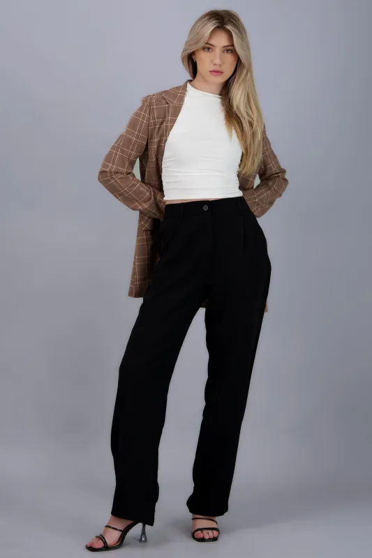 Pantalon liso con pinzas made by Shasa