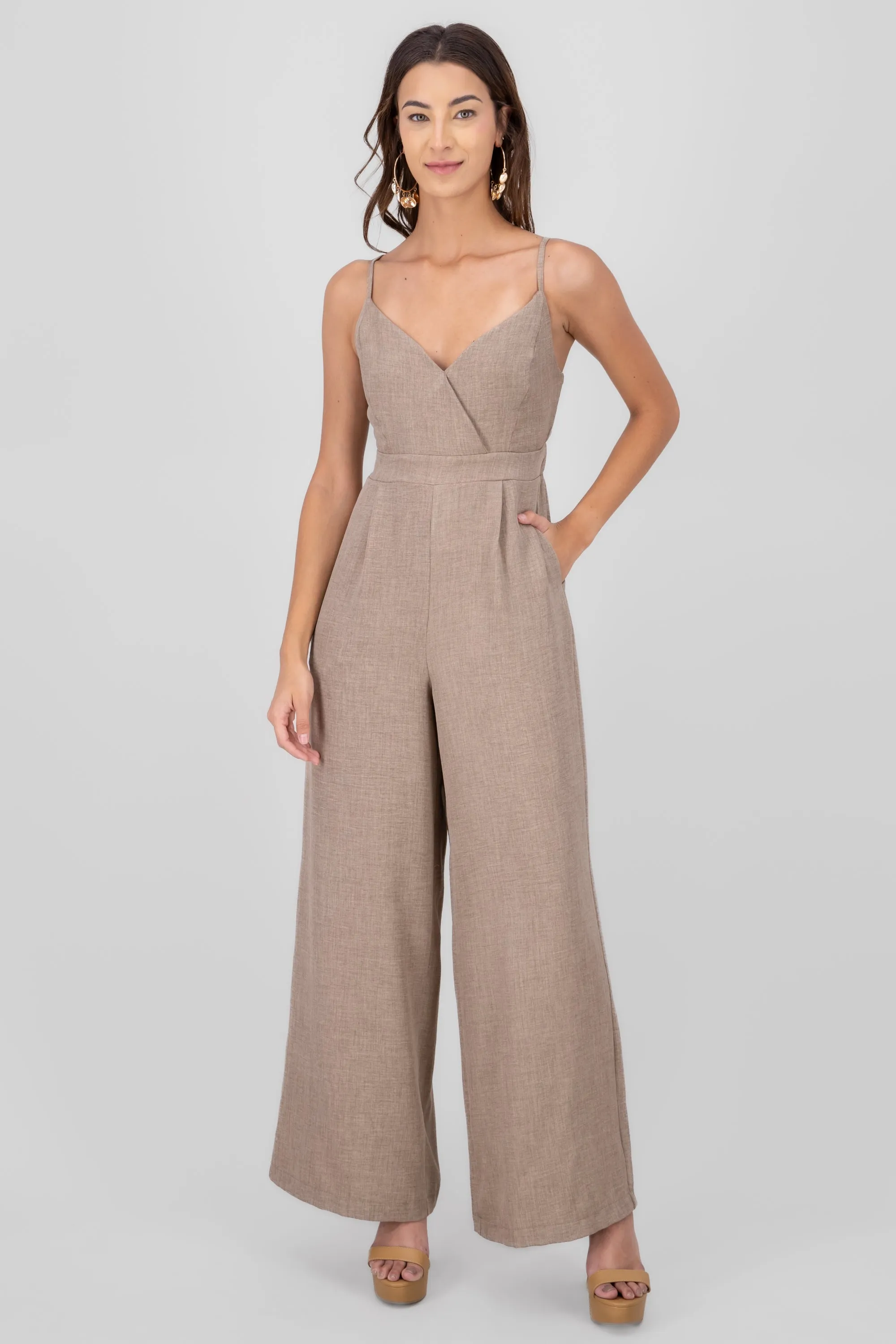 Jumpsuit escote v cruzado tirantes sold by Shasa product image thumbnail 2