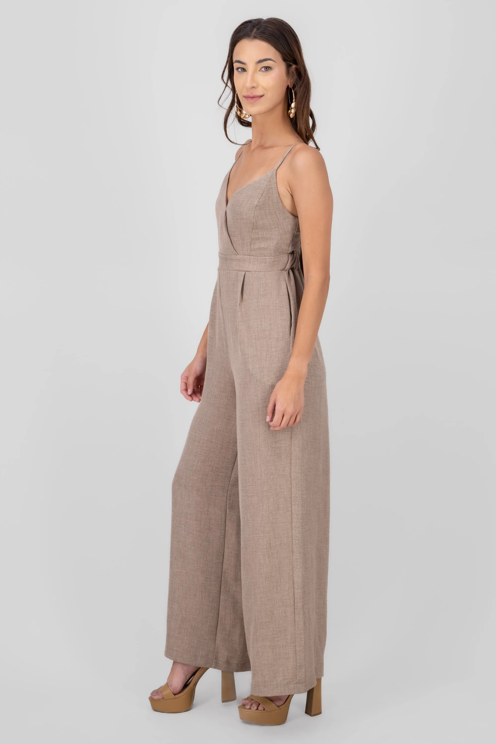 Jumpsuit escote v cruzado tirantes sold by Shasa product image thumbnail 3