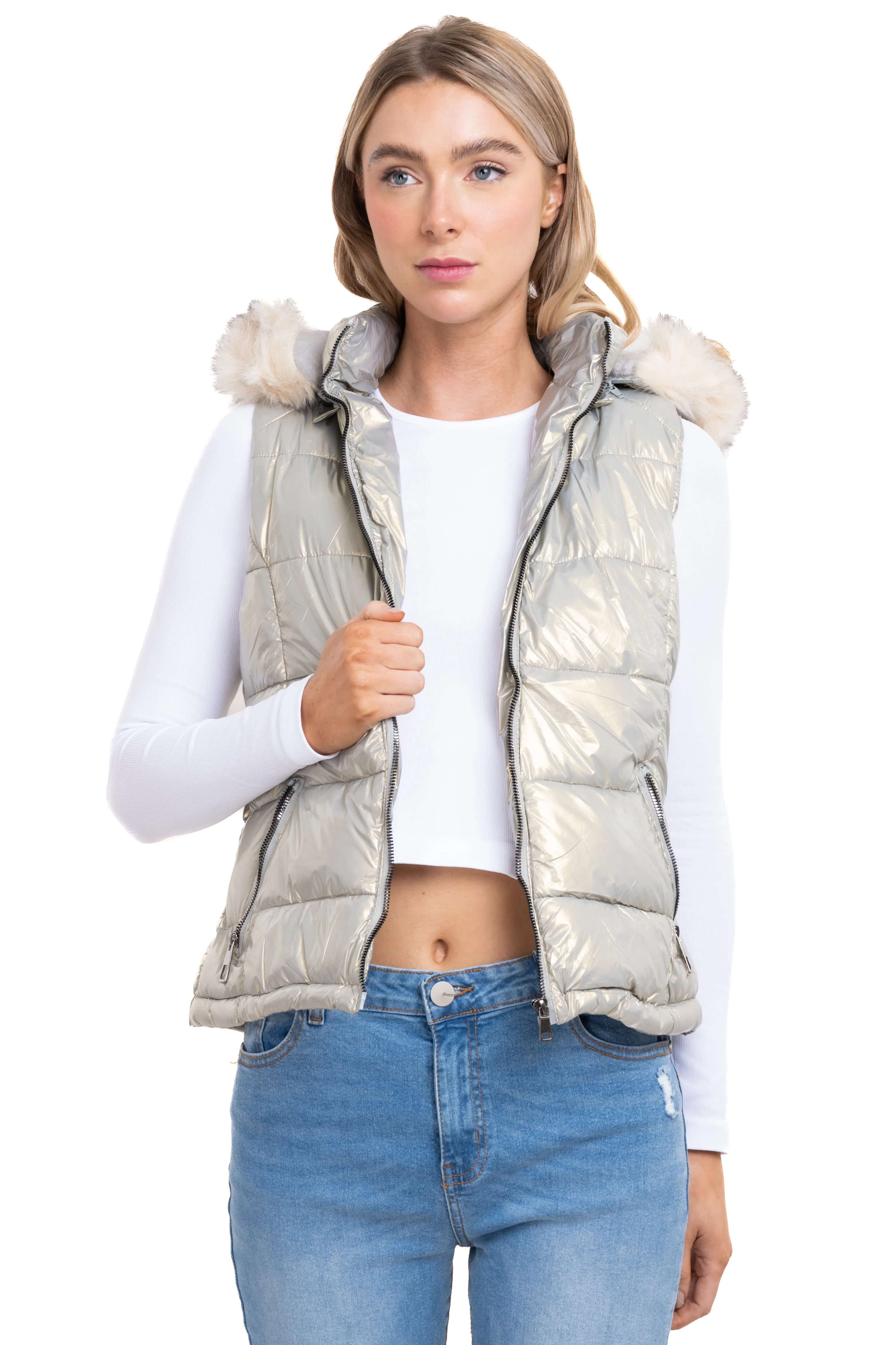 Chaleco metálico gorro peluche sold by Shasa product image thumbnail 2