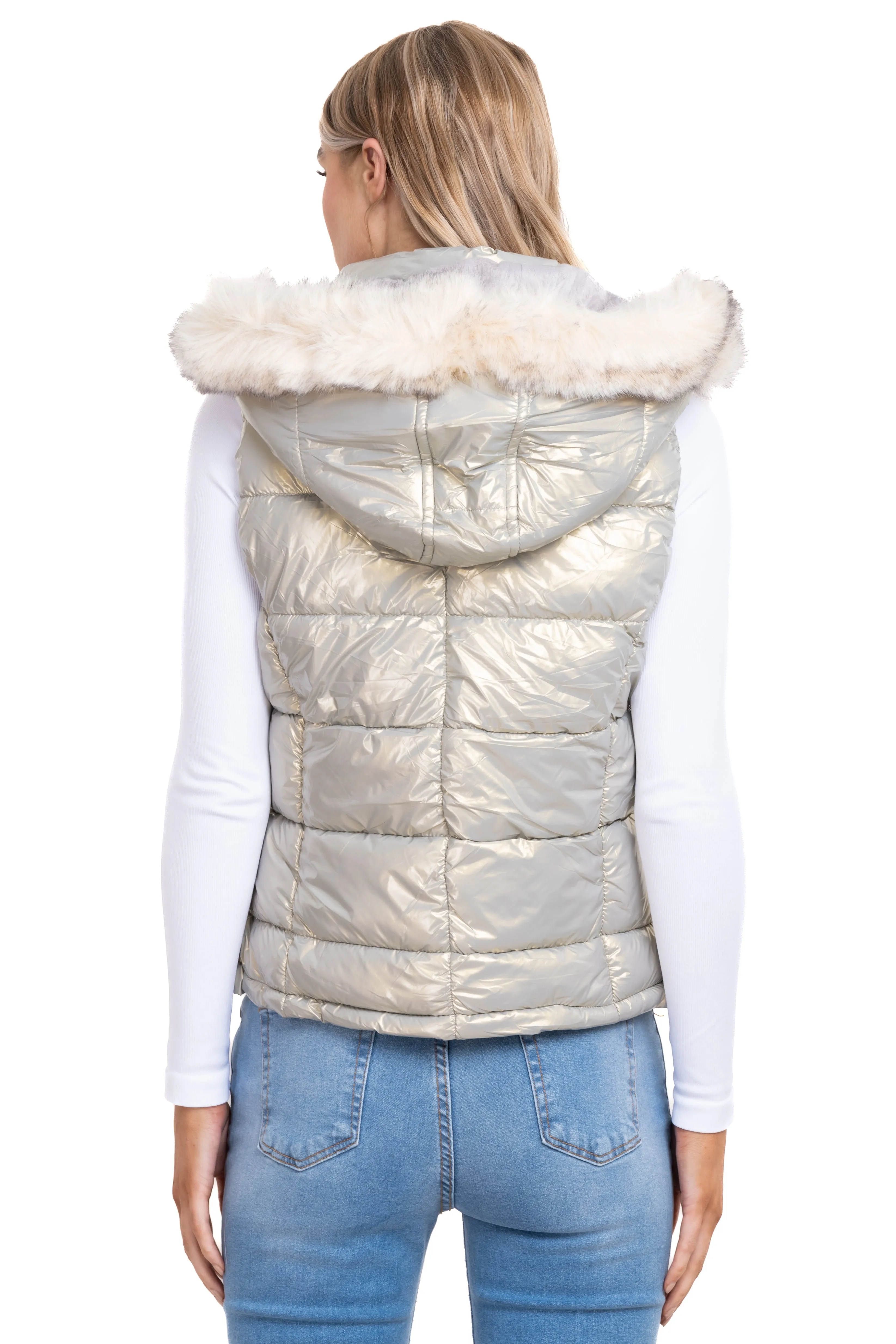 Chaleco metálico gorro peluche sold by Shasa product image thumbnail 4