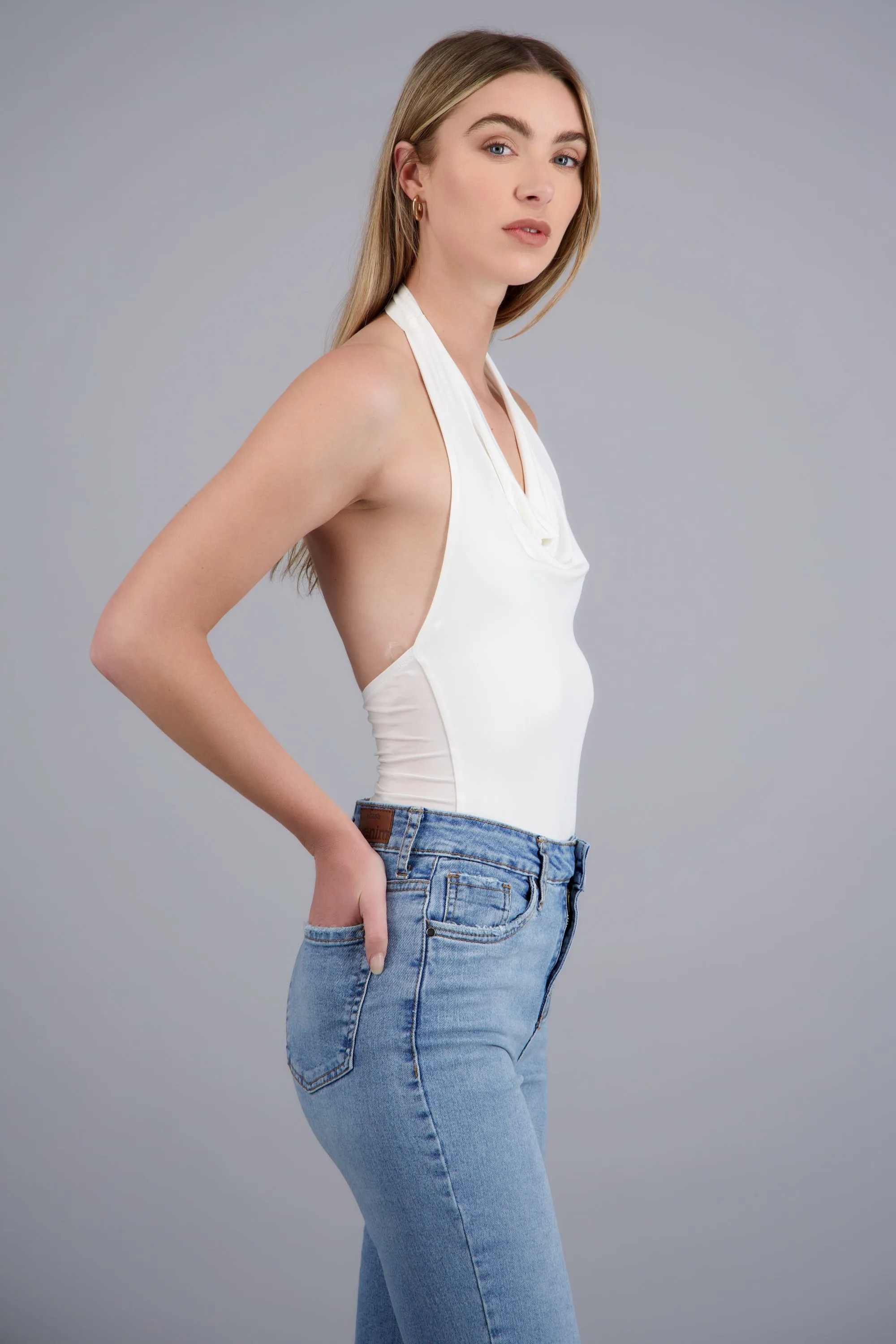 Body halter escote drapeado sold by Shasa